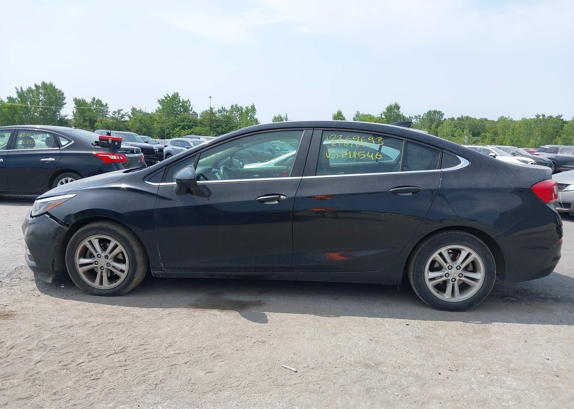 2018 CHEVROLET CRUZE LT