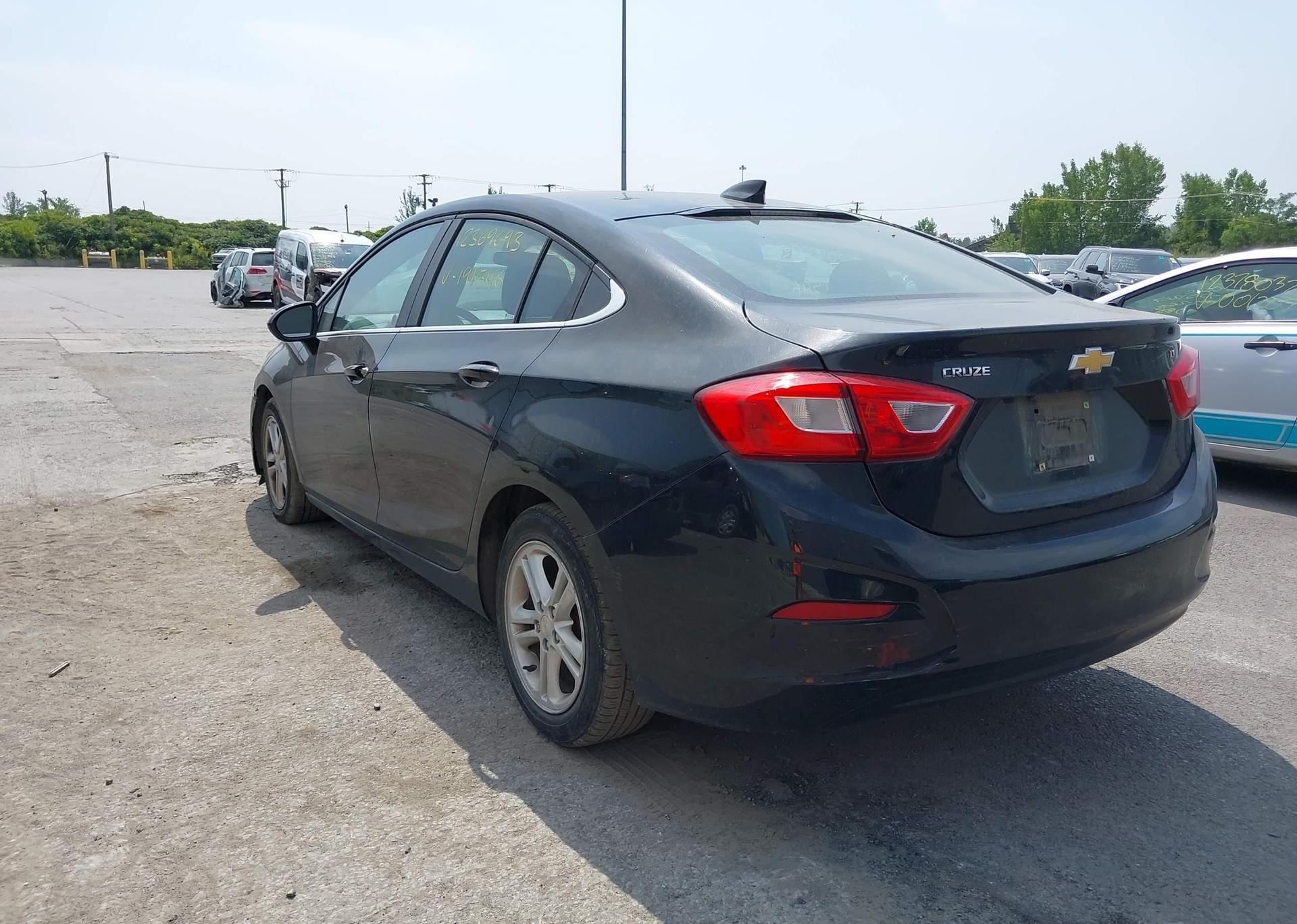 2018 CHEVROLET CRUZE LT