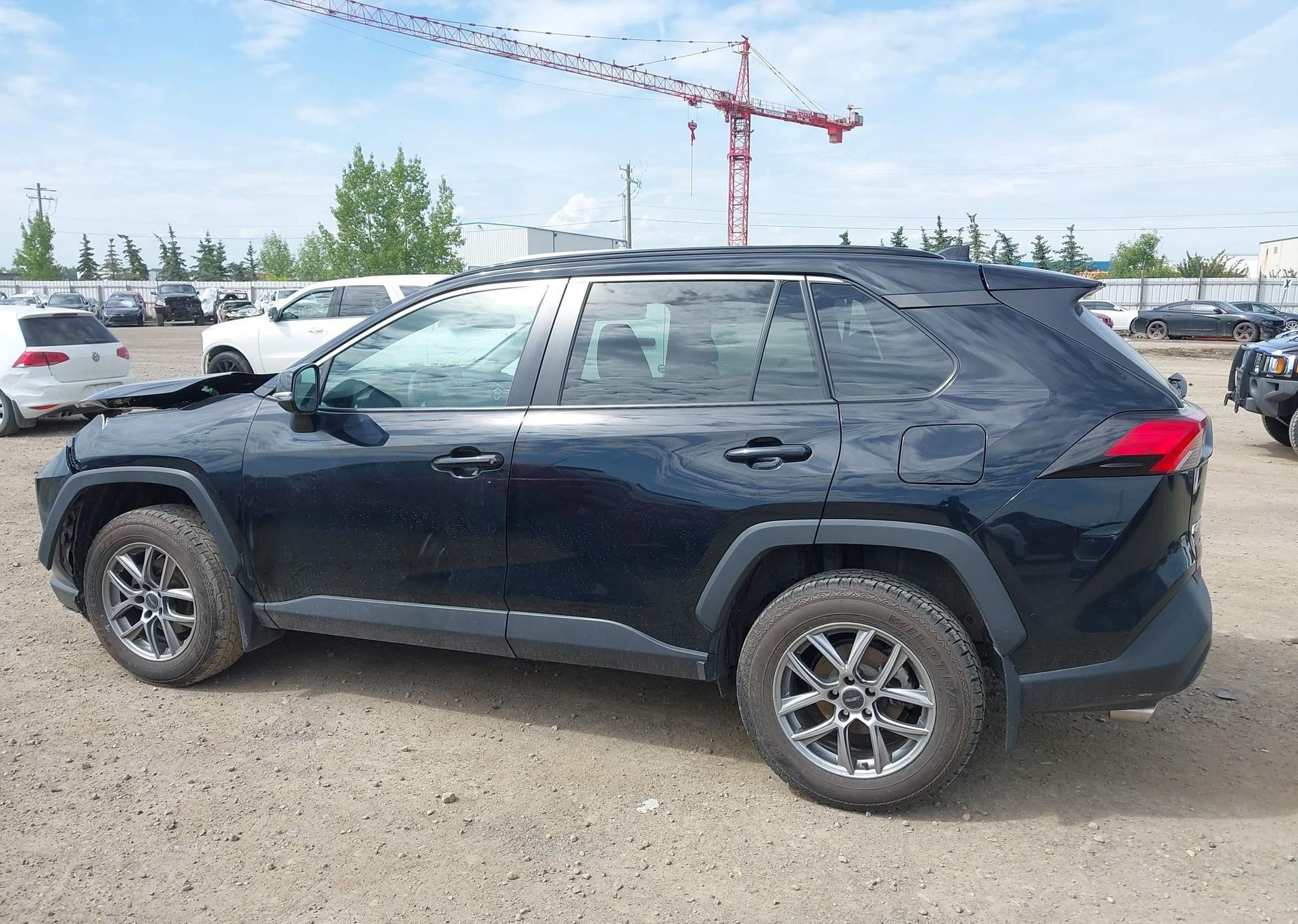 2019 TOYOTA RAV4 LE