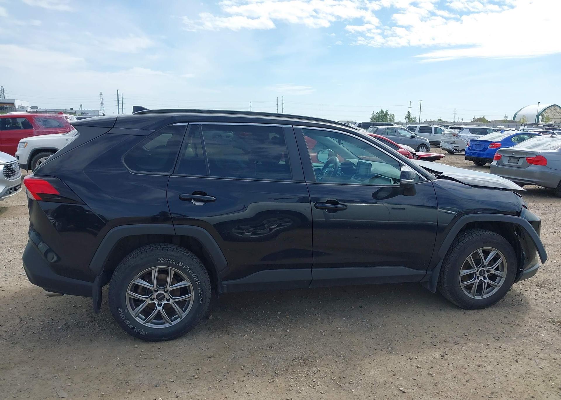 2019 TOYOTA RAV4 LE