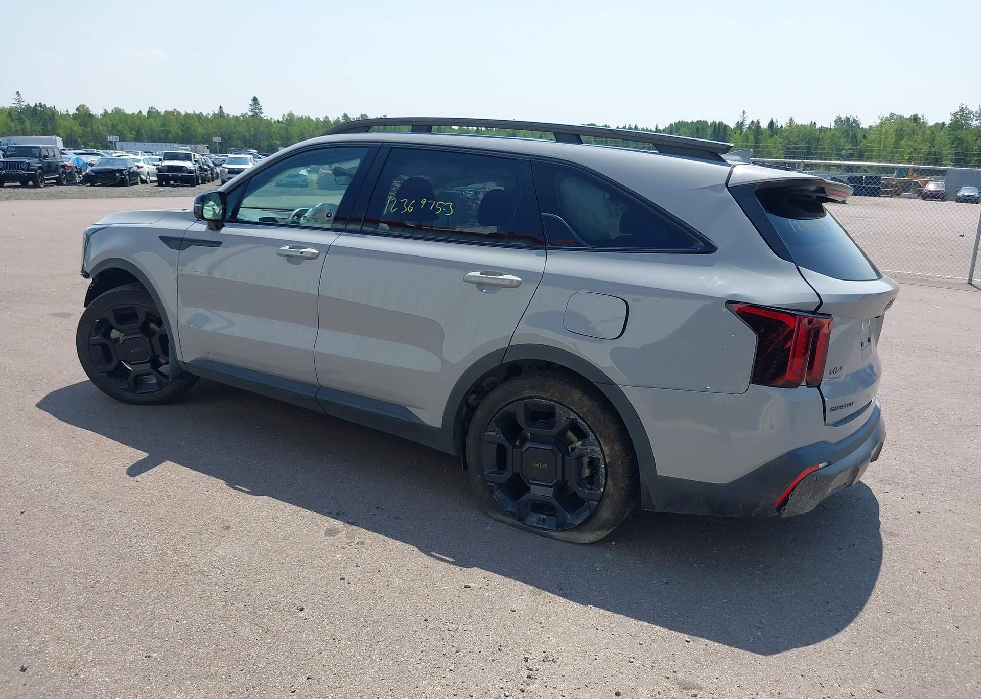 2025 KIA SORENTO EX