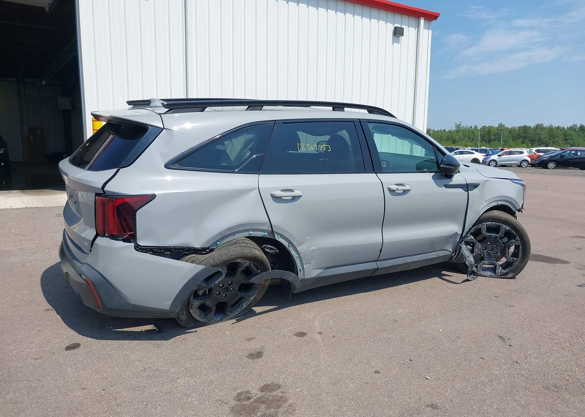 2025 KIA SORENTO EX