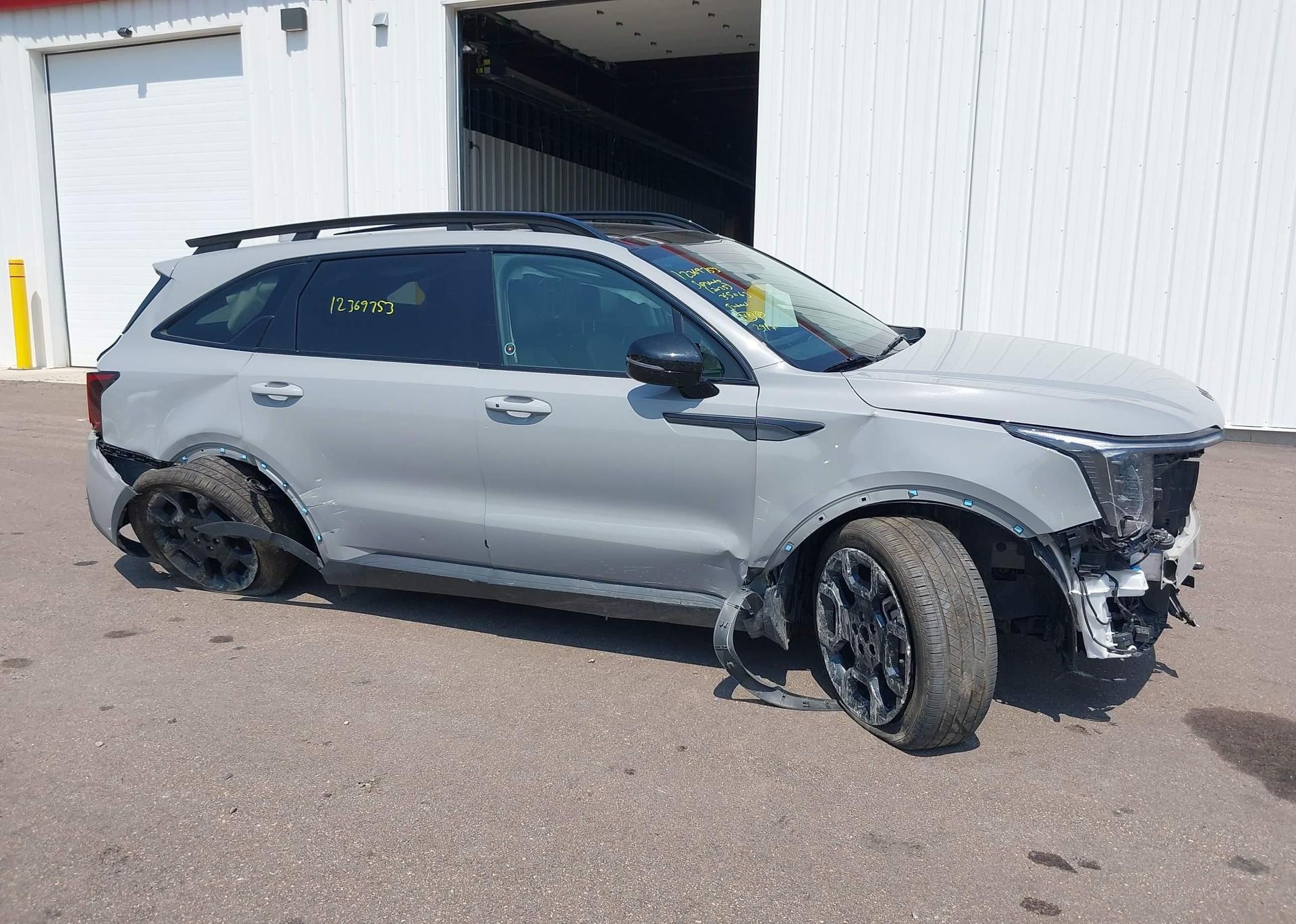 2025 KIA SORENTO EX