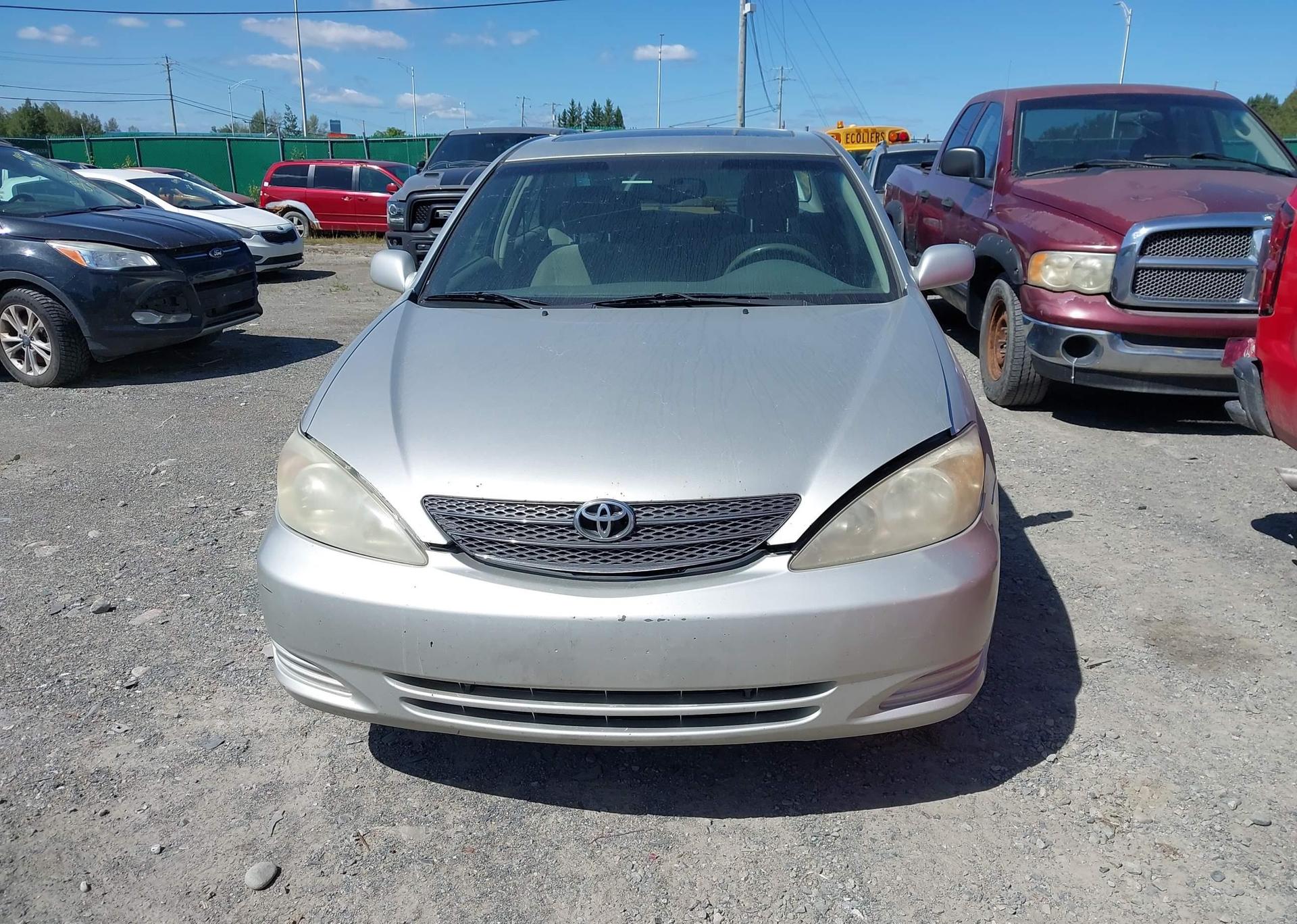 2002 TOYOTA CAMRY LE