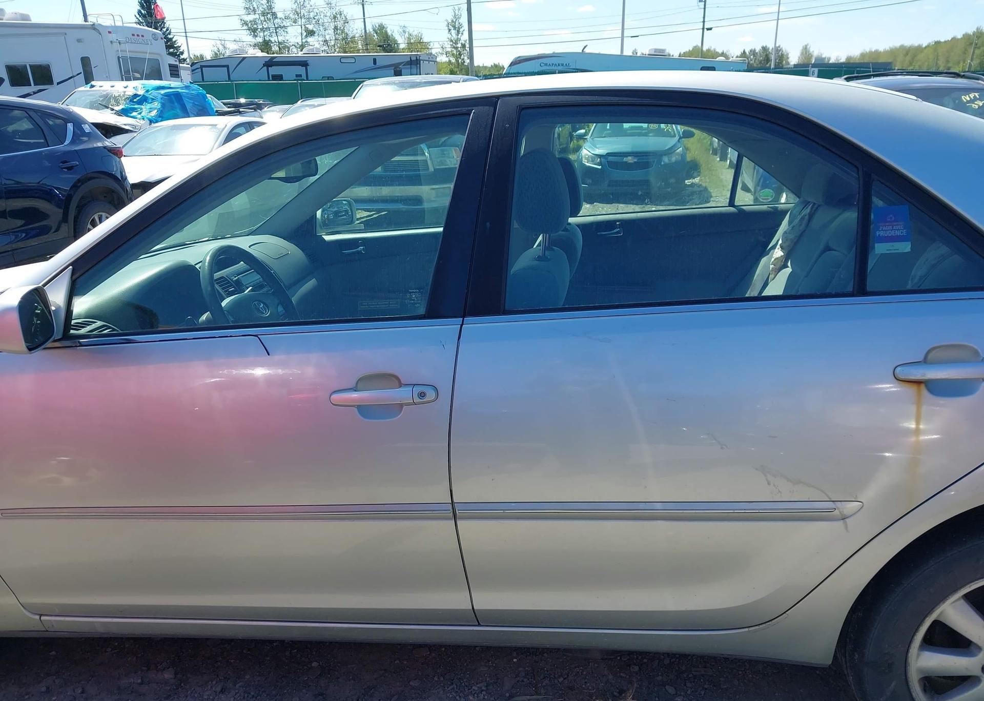 2002 TOYOTA CAMRY LE