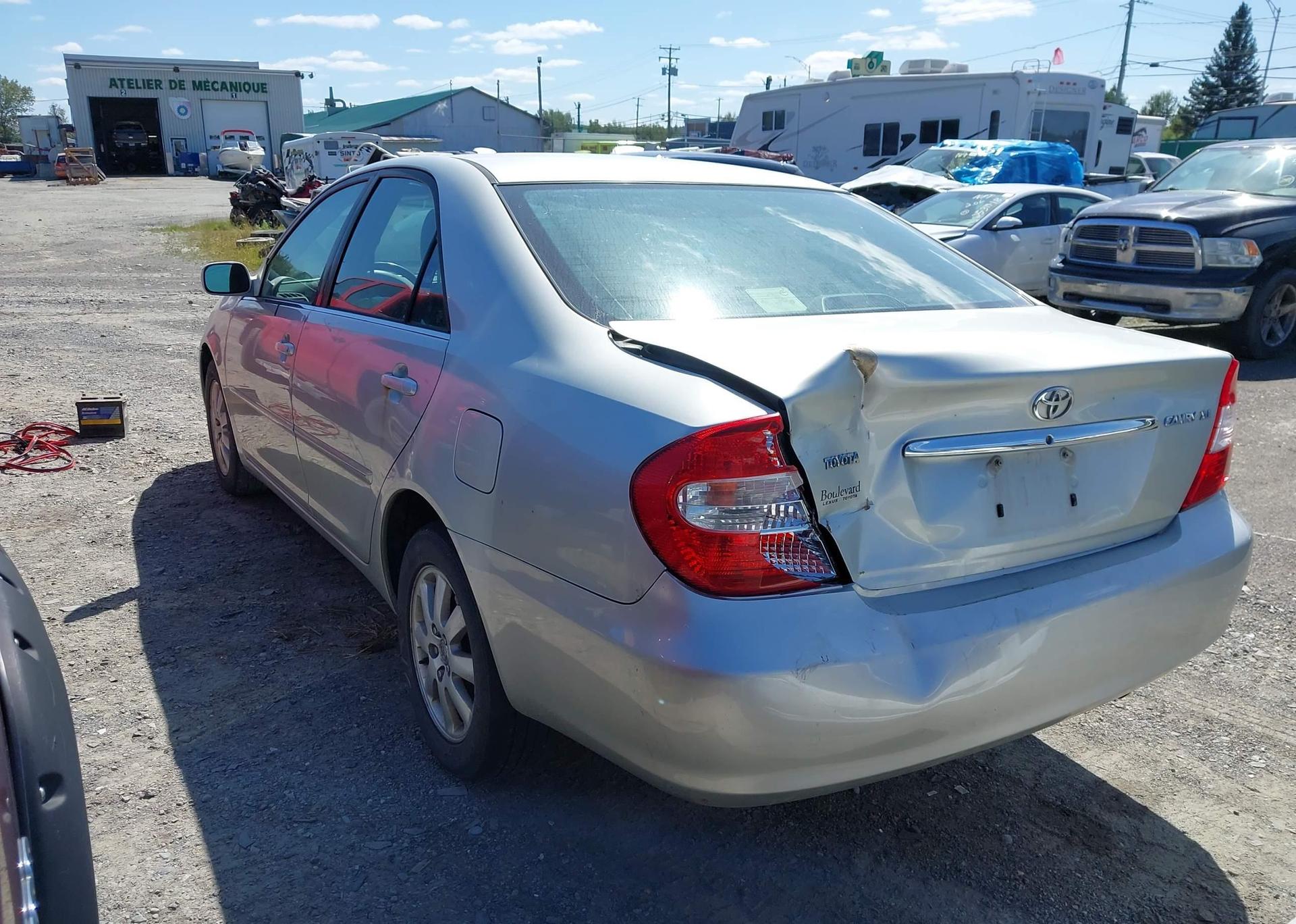 2002 TOYOTA CAMRY LE