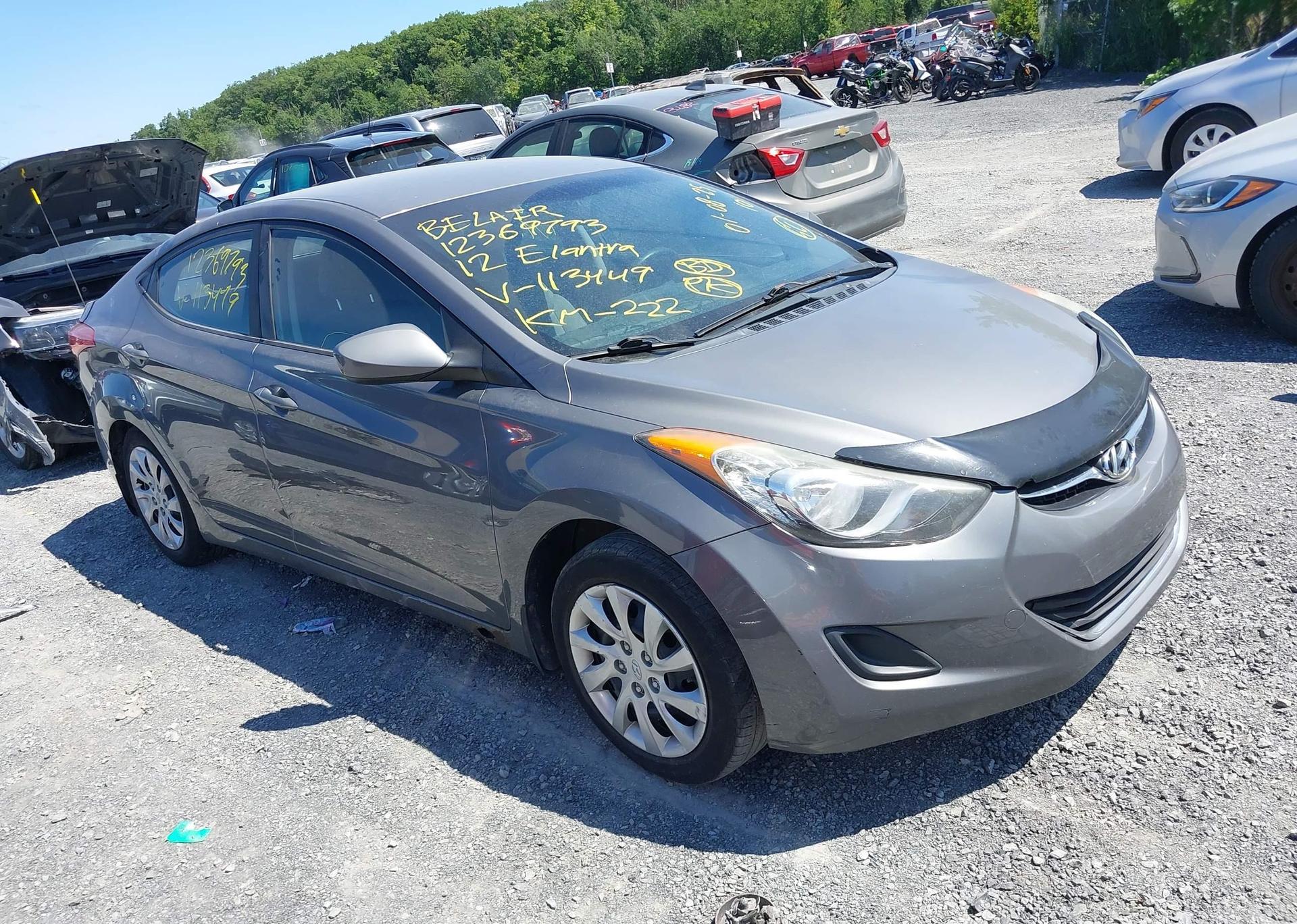 2012 HYUNDAI ELANTRA