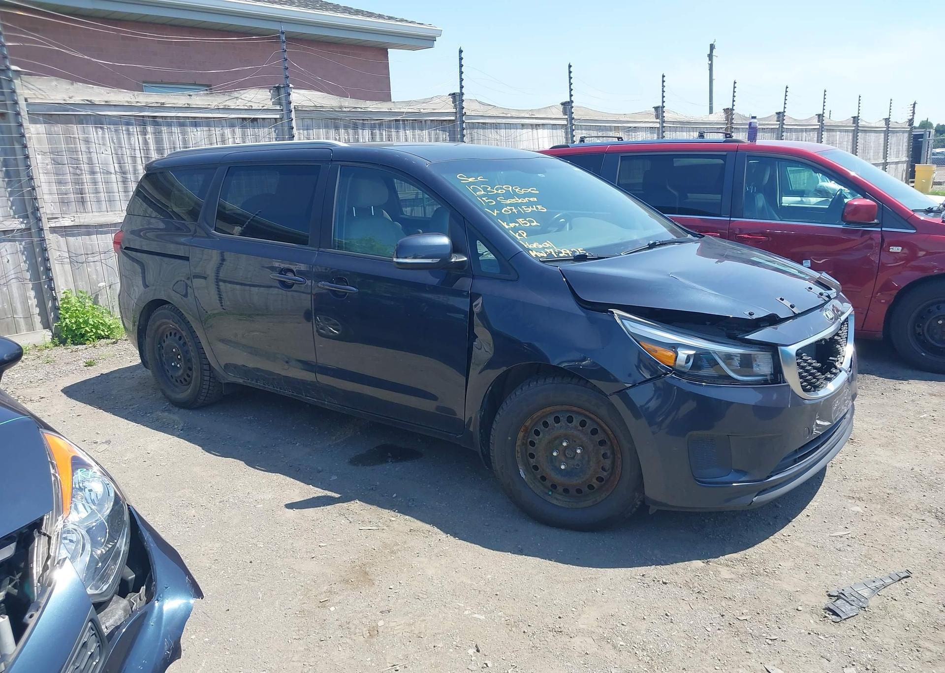 2015 KIA SEDONA LX