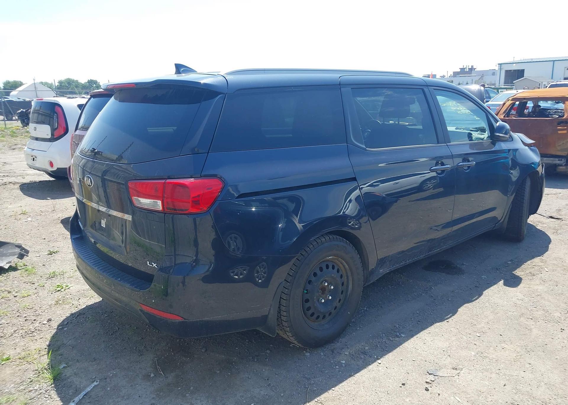 2015 KIA SEDONA LX