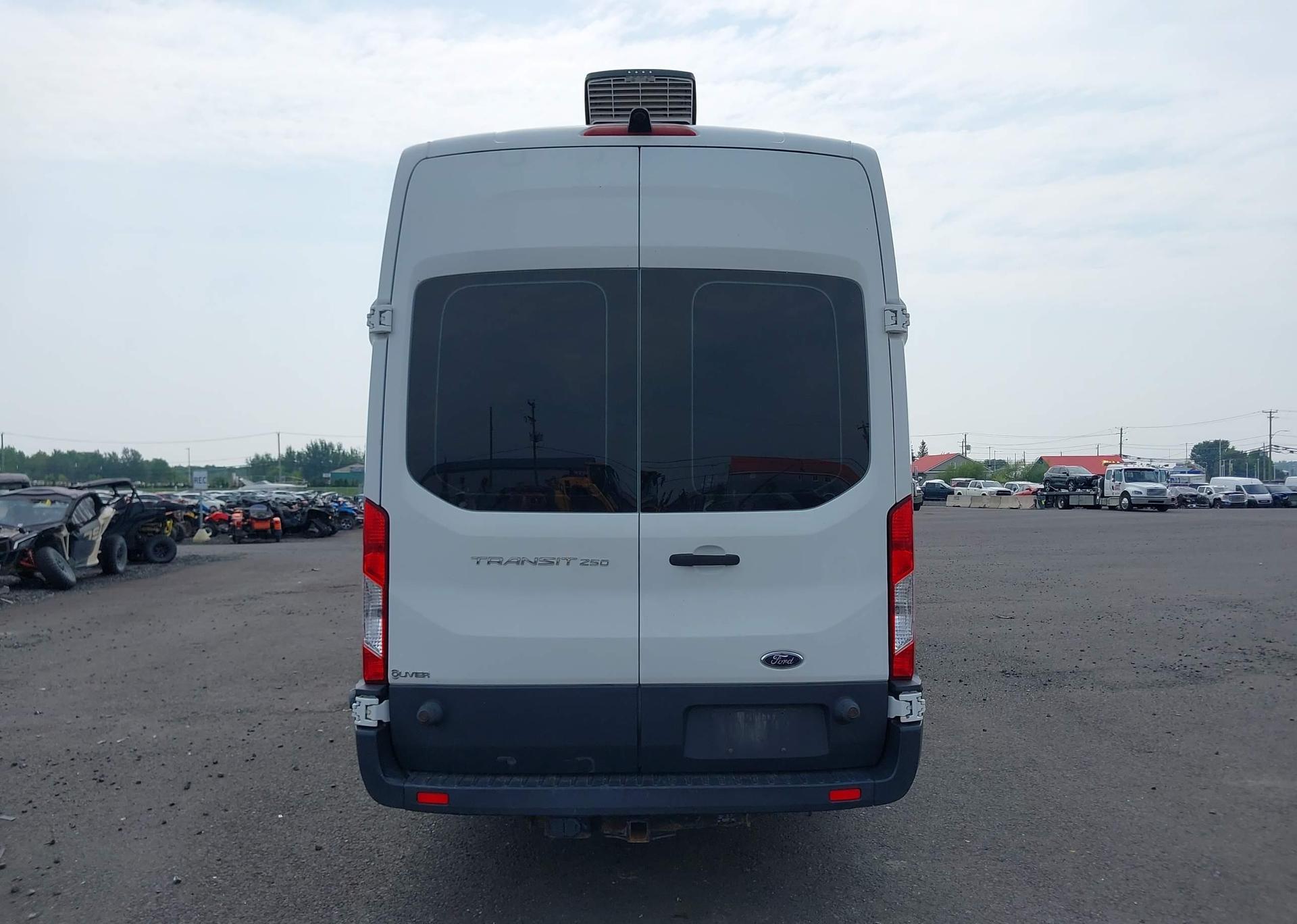 2015 FORD TRANSIT-250
