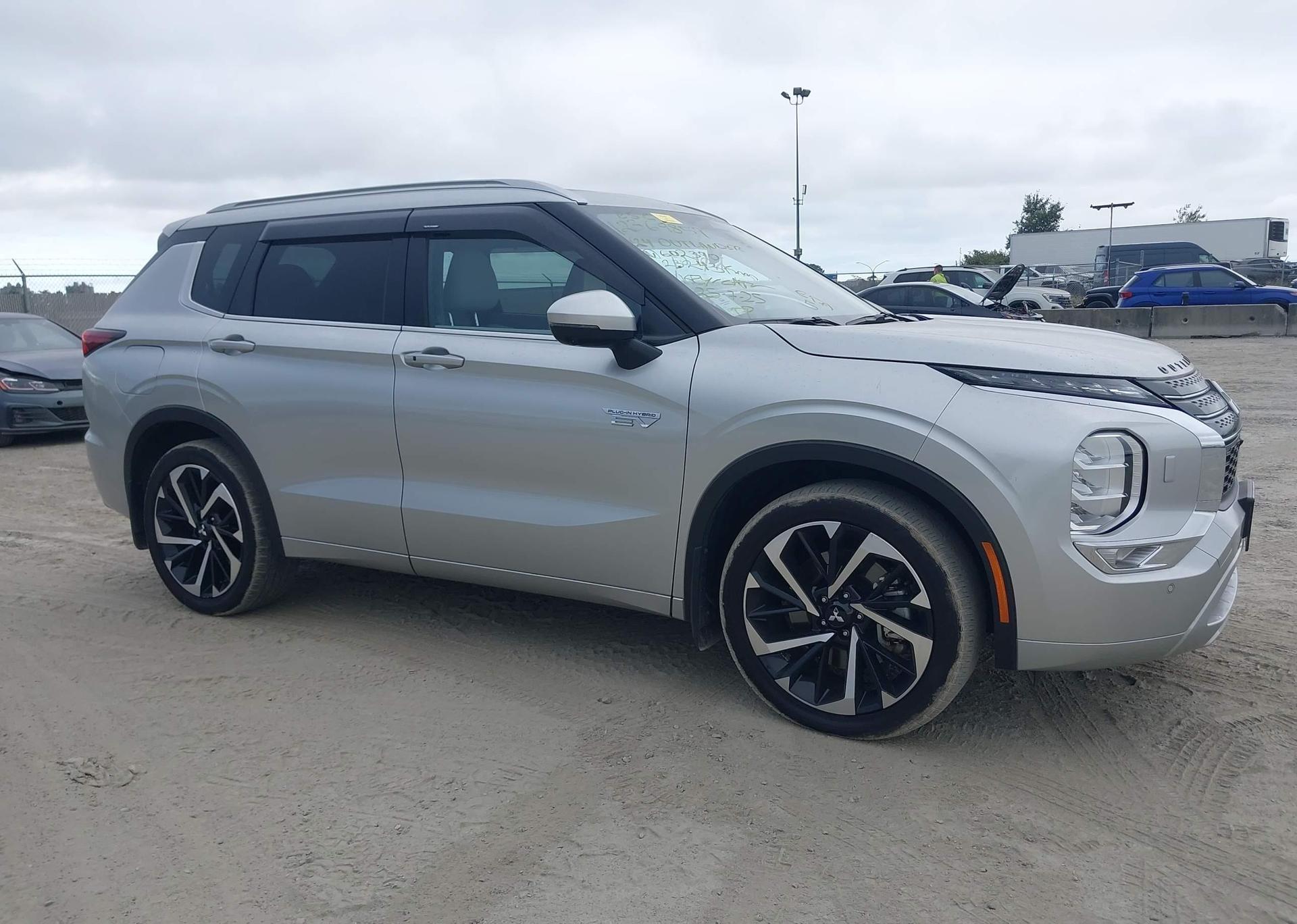 2024 MITSUBISHI OUTLANDER SEL