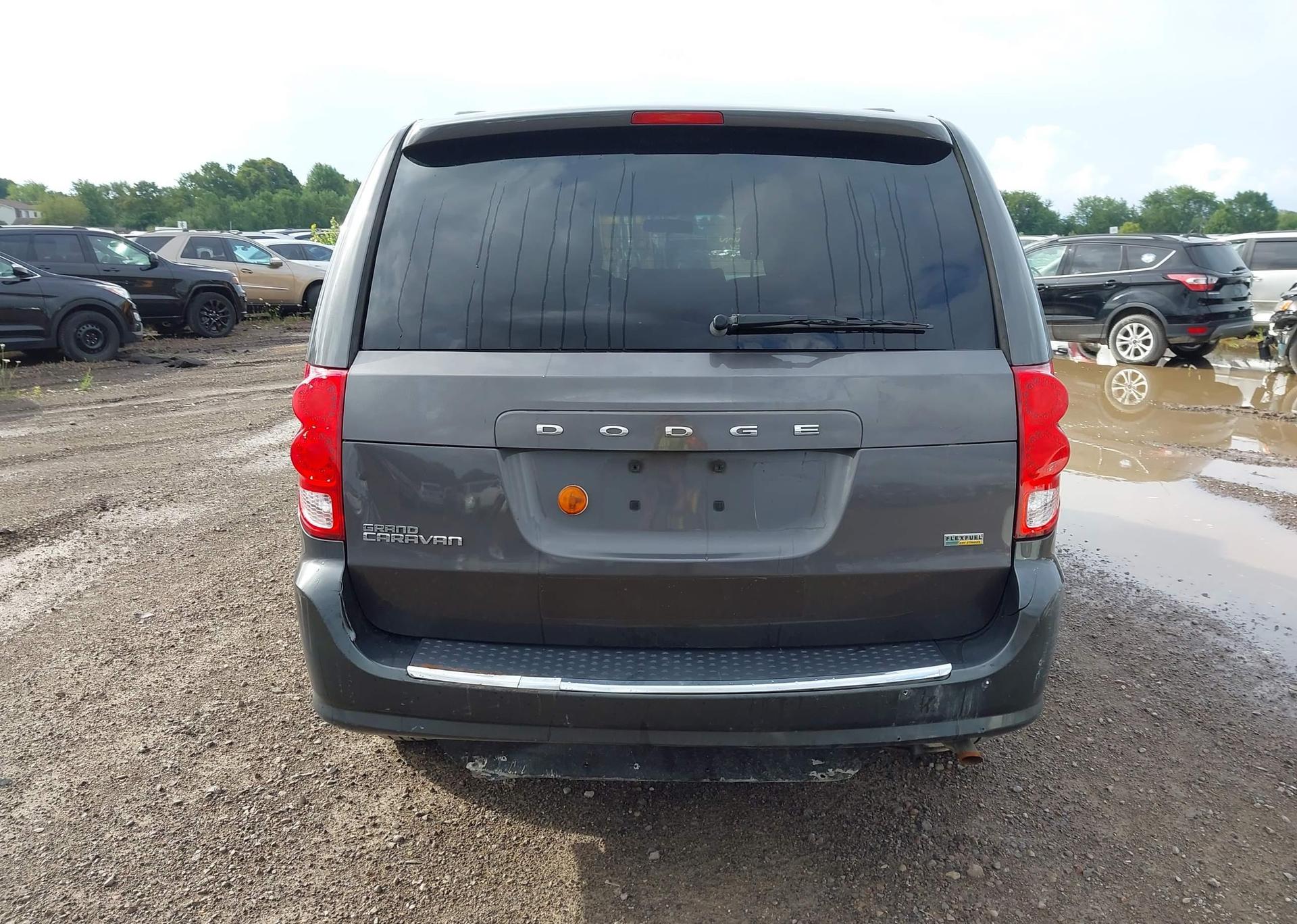 2016 DODGE GRAND CARAVAN SE