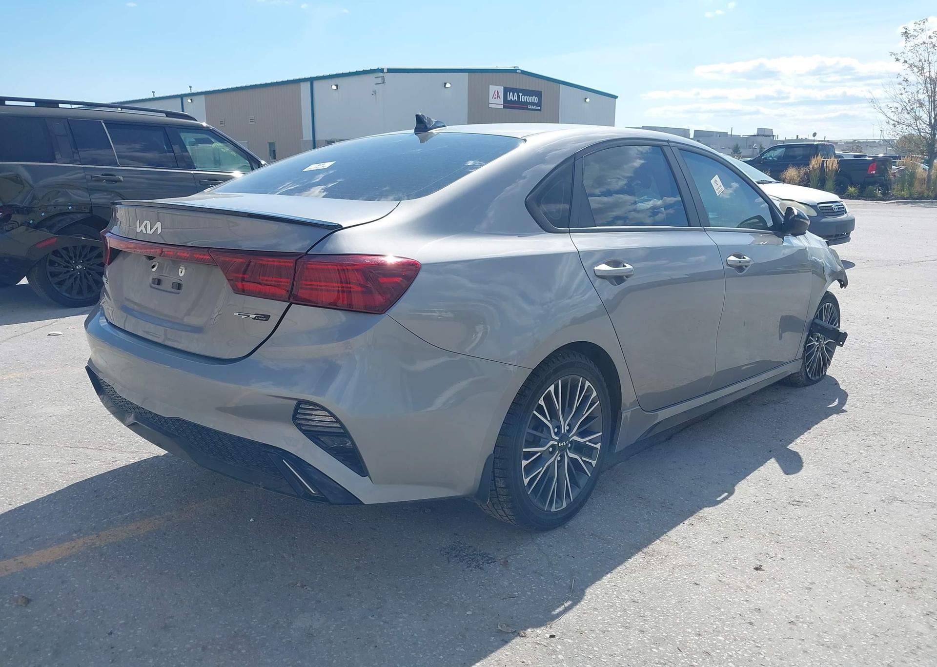 2023 KIA FORTE EX