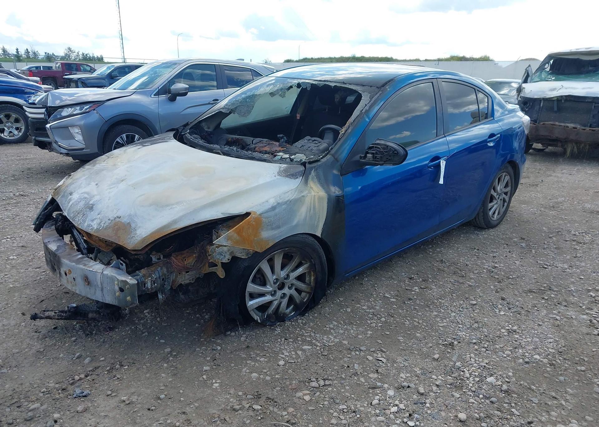2013 MAZDA MAZDA3