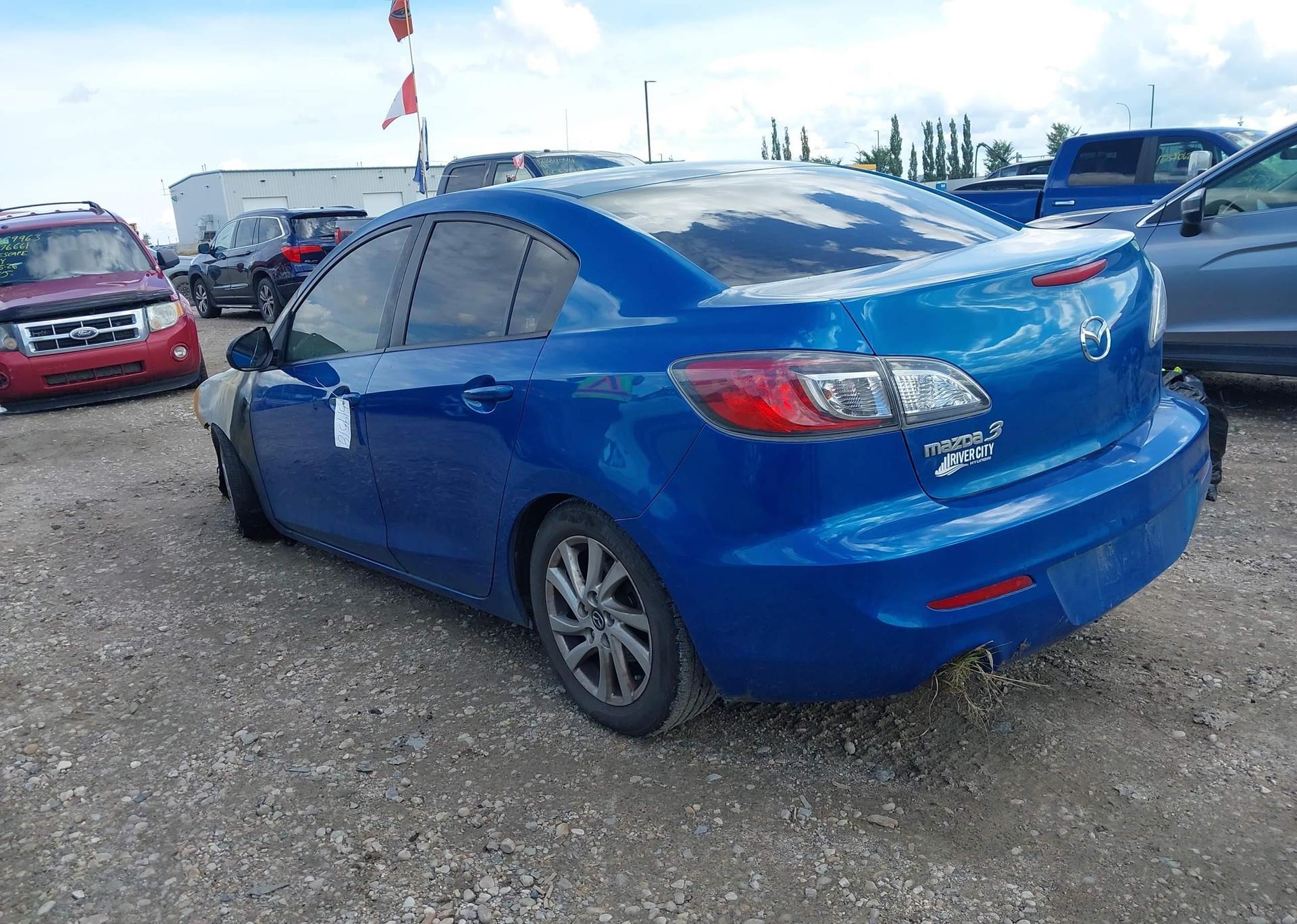 2013 MAZDA MAZDA3