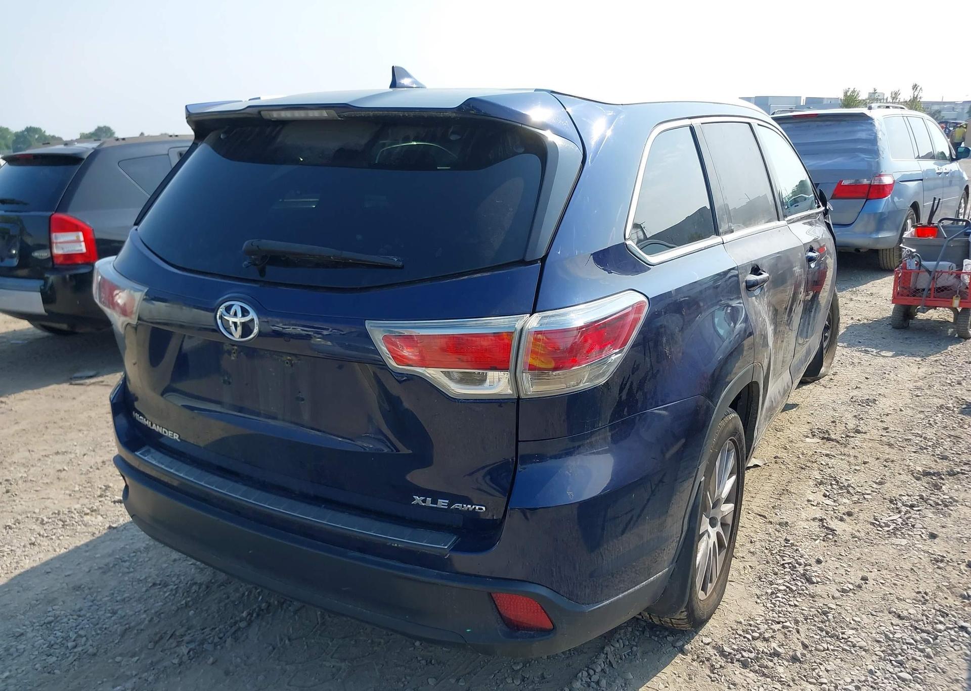 2016 TOYOTA highlander xle
