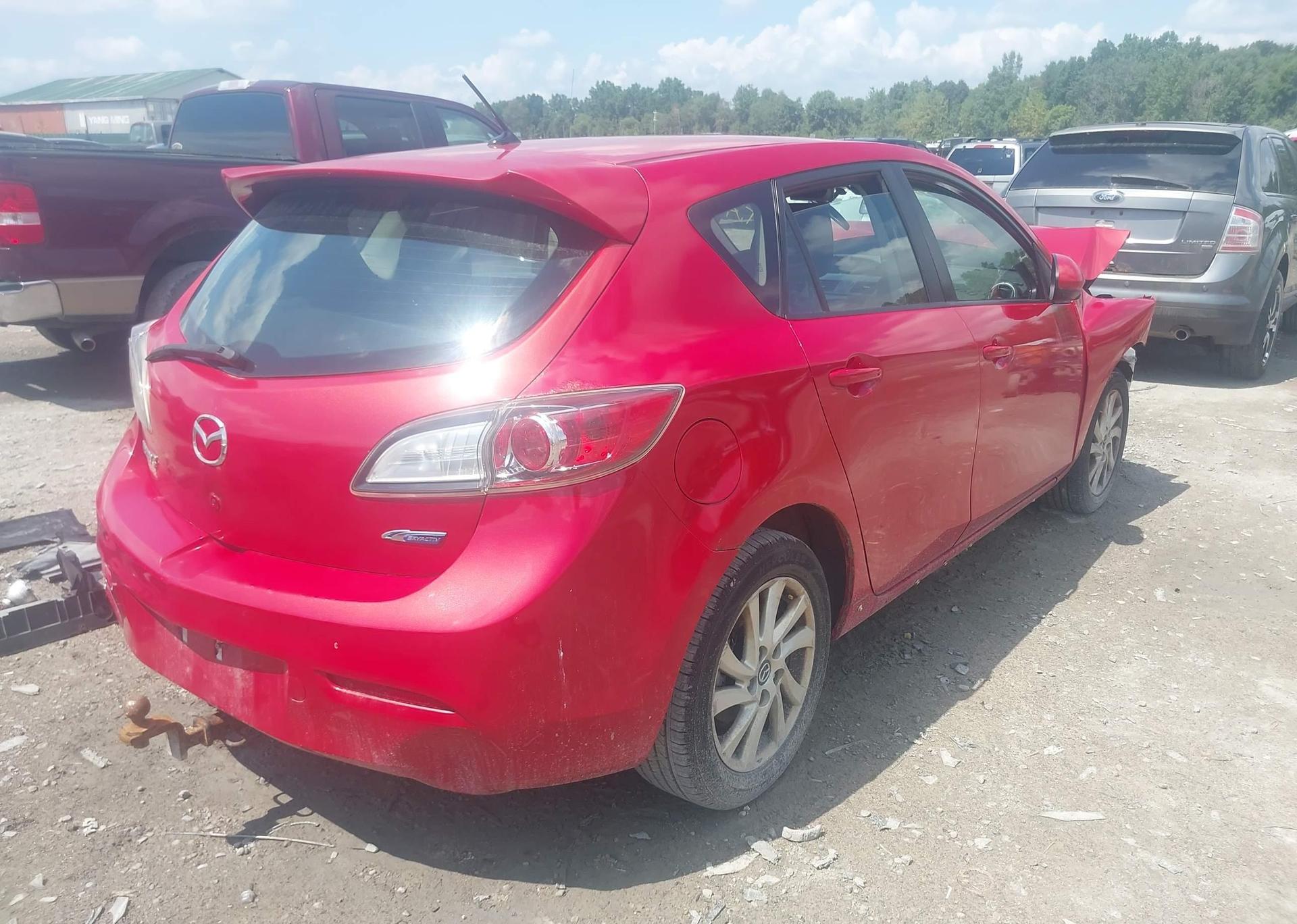 2013 MAZDA MAZDA3 GS-SKY
