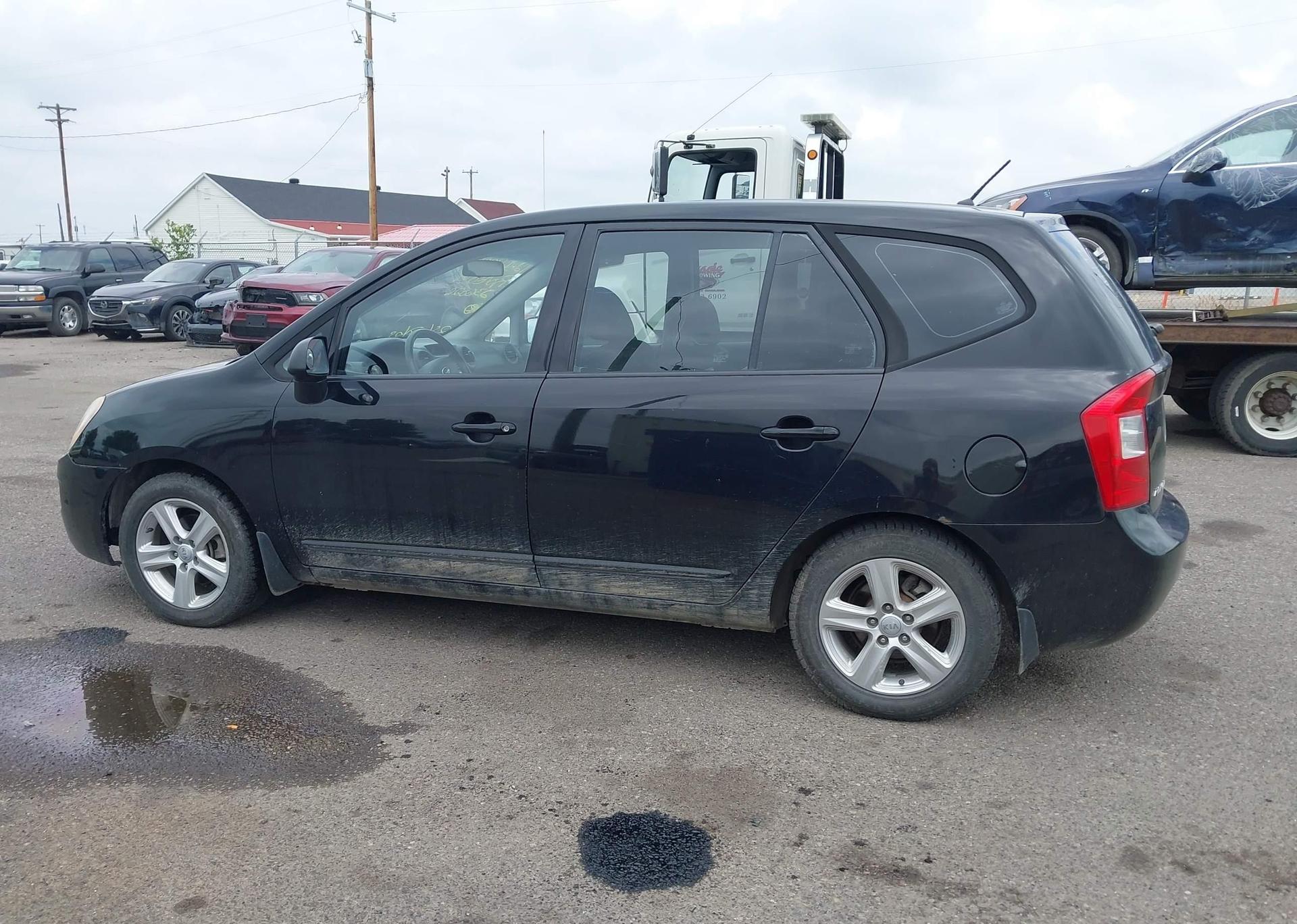 2009 KIA RONDO LX