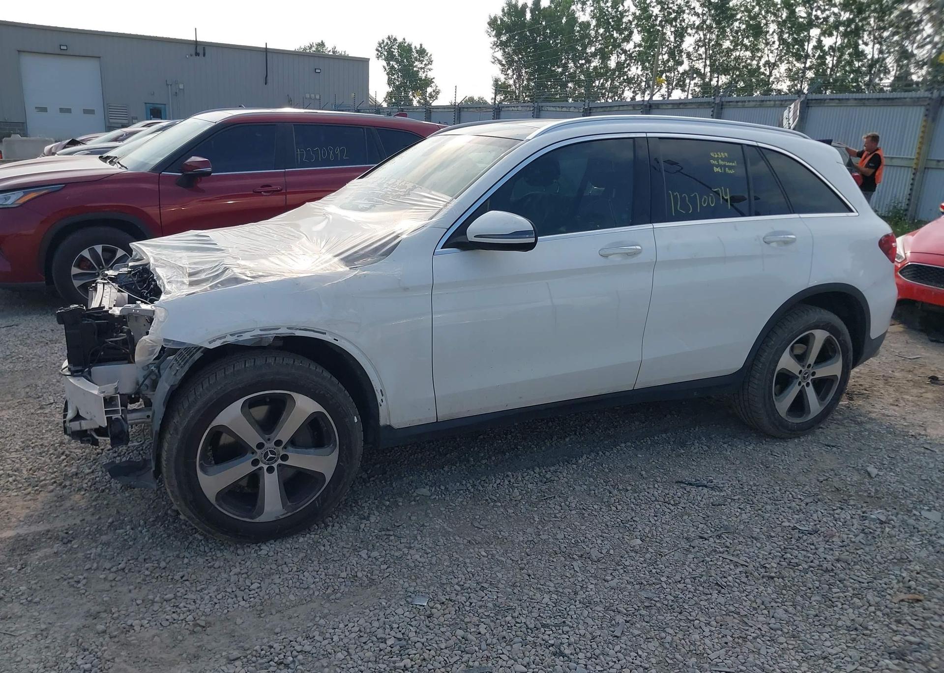 2019 MERCEDES-BENZ GLC 300 4MATIC