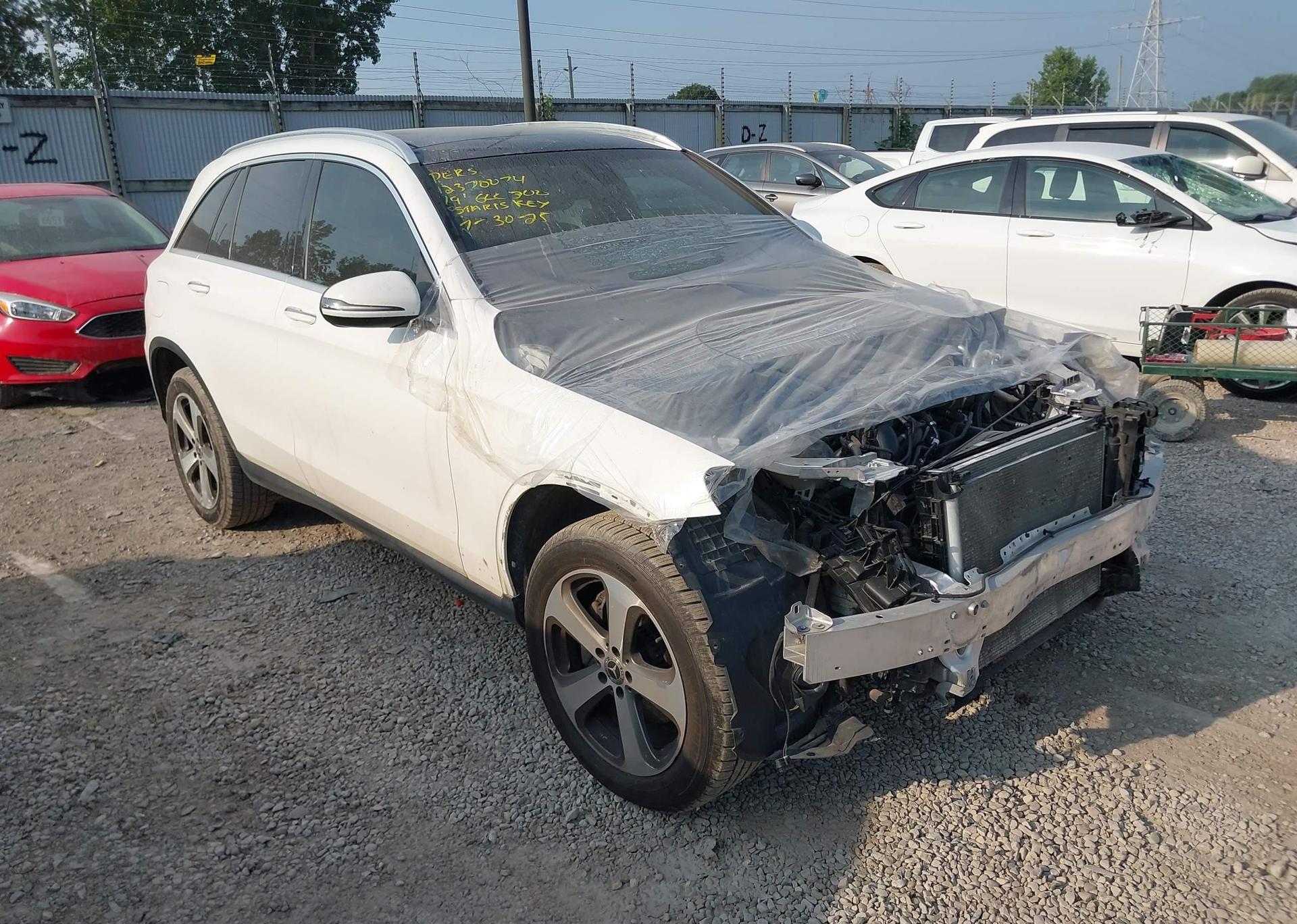 2019 MERCEDES-BENZ GLC 300 4MATIC