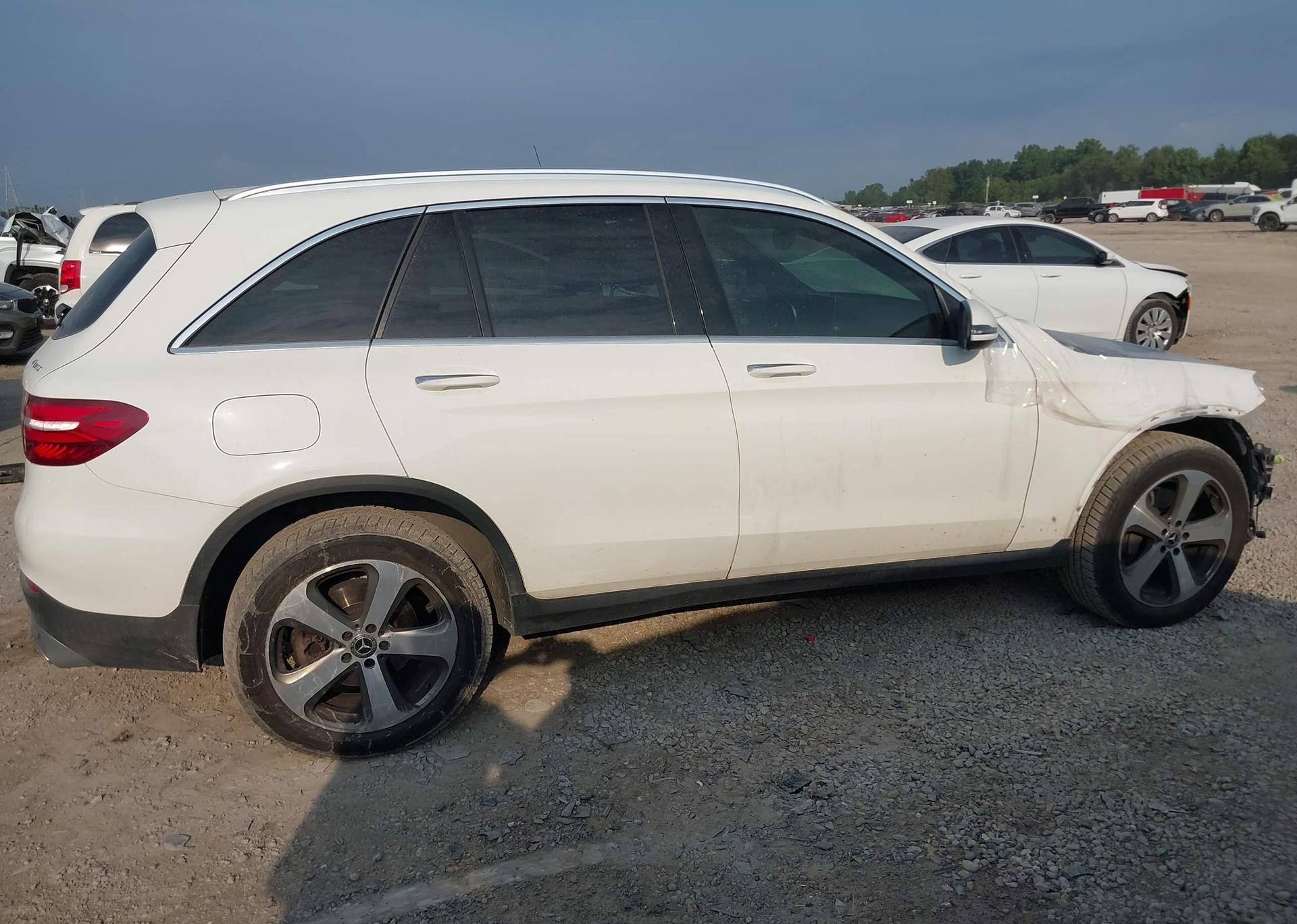 2019 MERCEDES-BENZ GLC 300 4MATIC