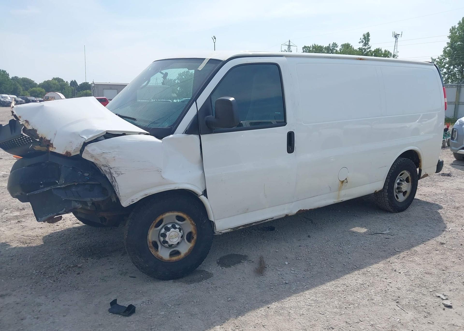 2013 CHEVROLET EXPRESS 2500