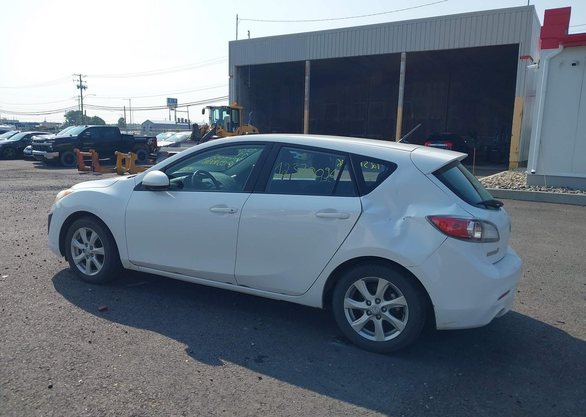 2011 MAZDA MAZDA3 GX