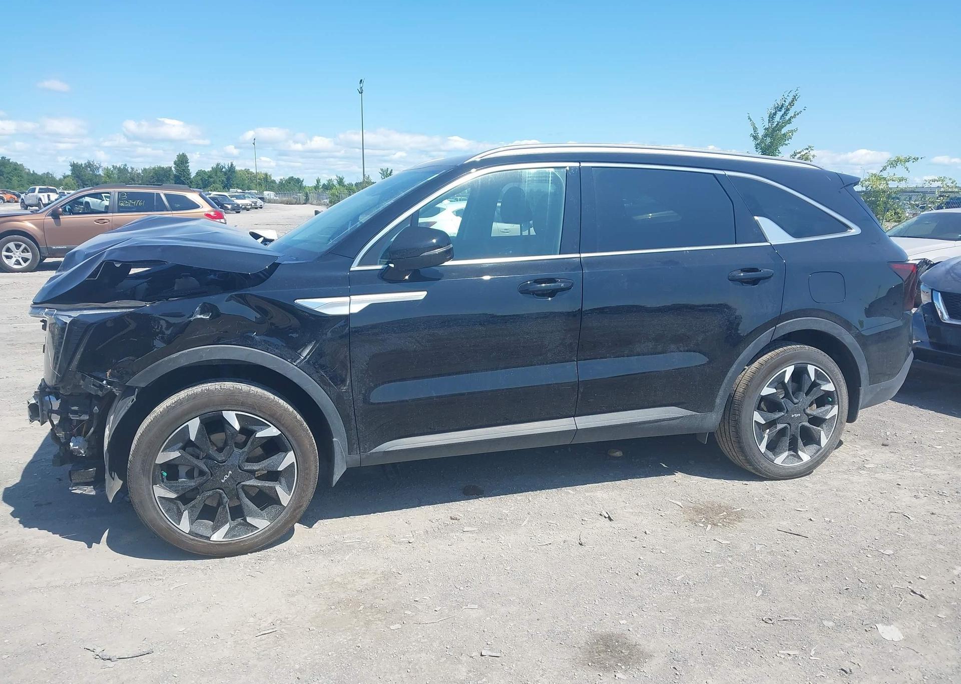 2025 KIA SORENTO EX