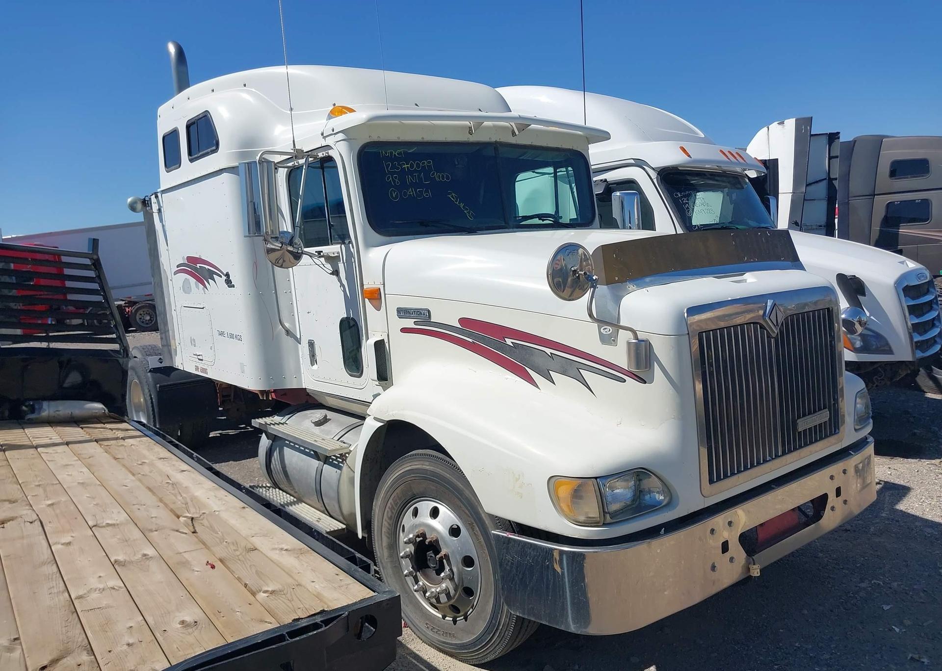 1998 INTERNATIONAL 9000 9400