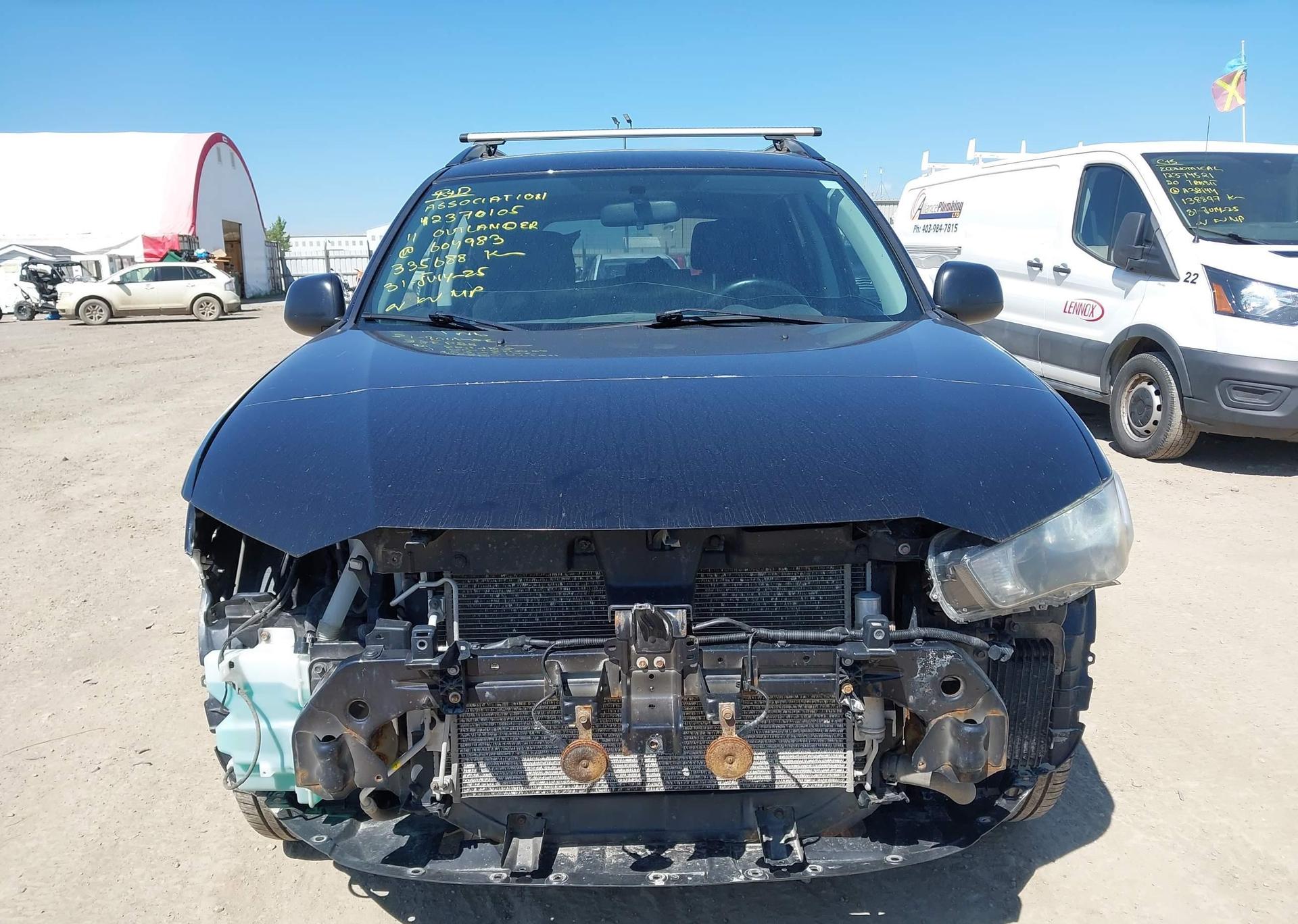 2011 MITSUBISHI OUTLANDER ES