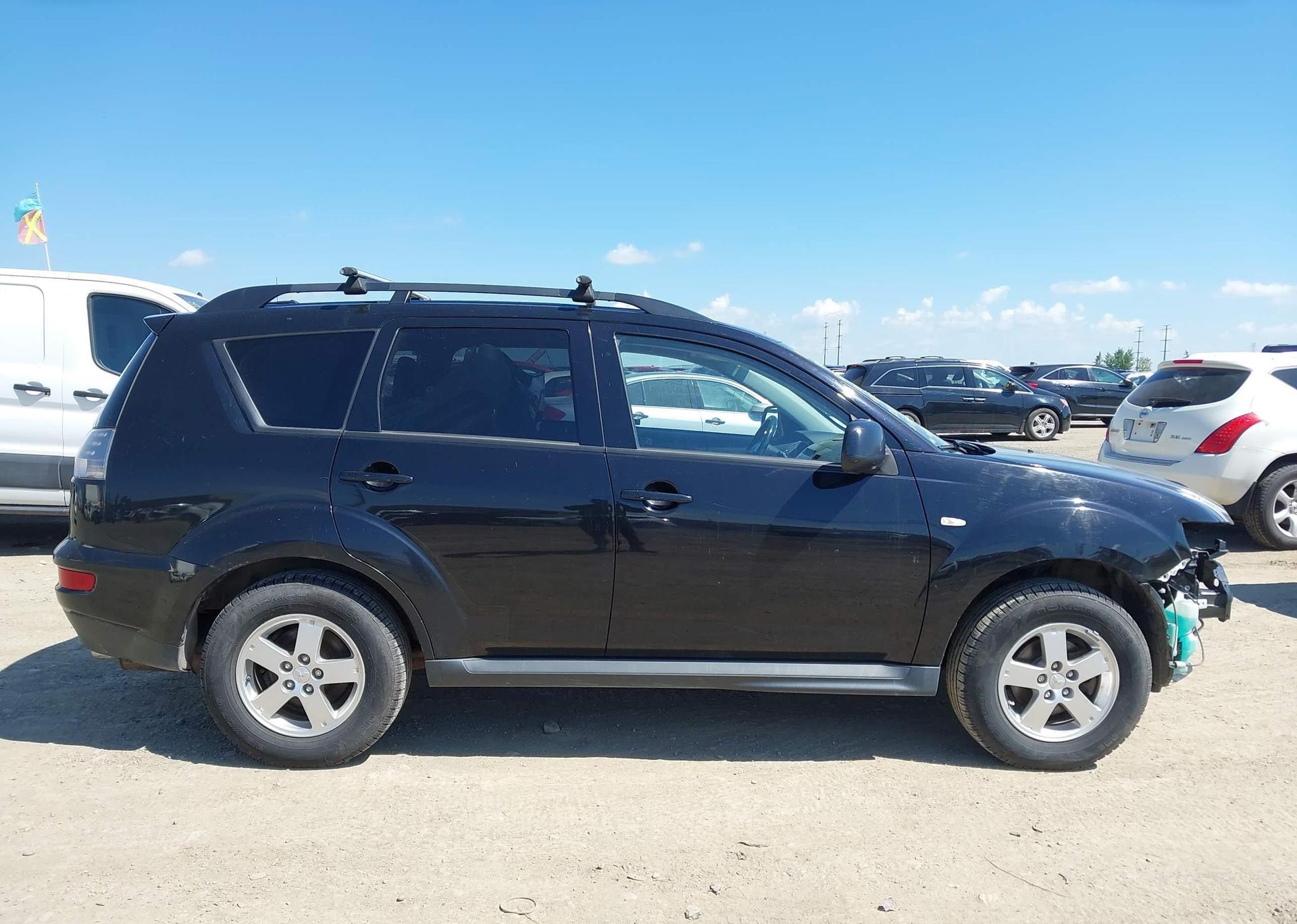 2011 MITSUBISHI OUTLANDER ES