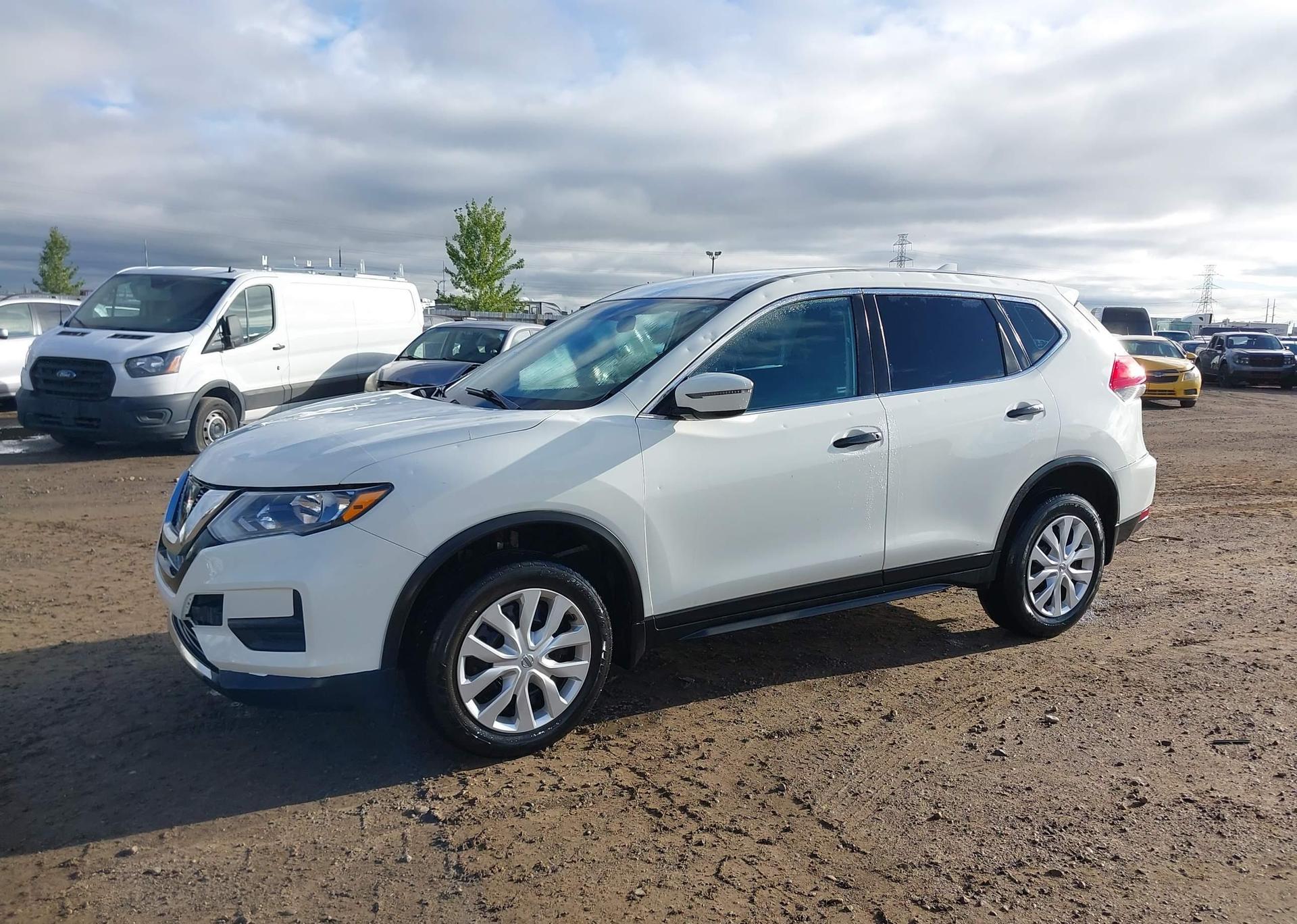 2017 NISSAN ROGUE SV