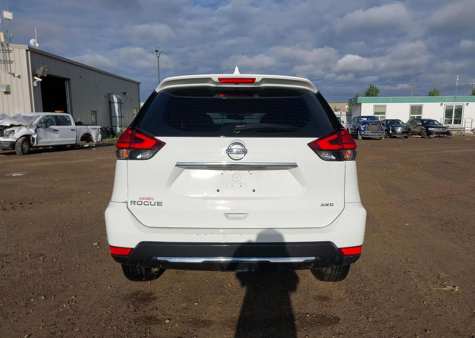 2017 NISSAN ROGUE SV