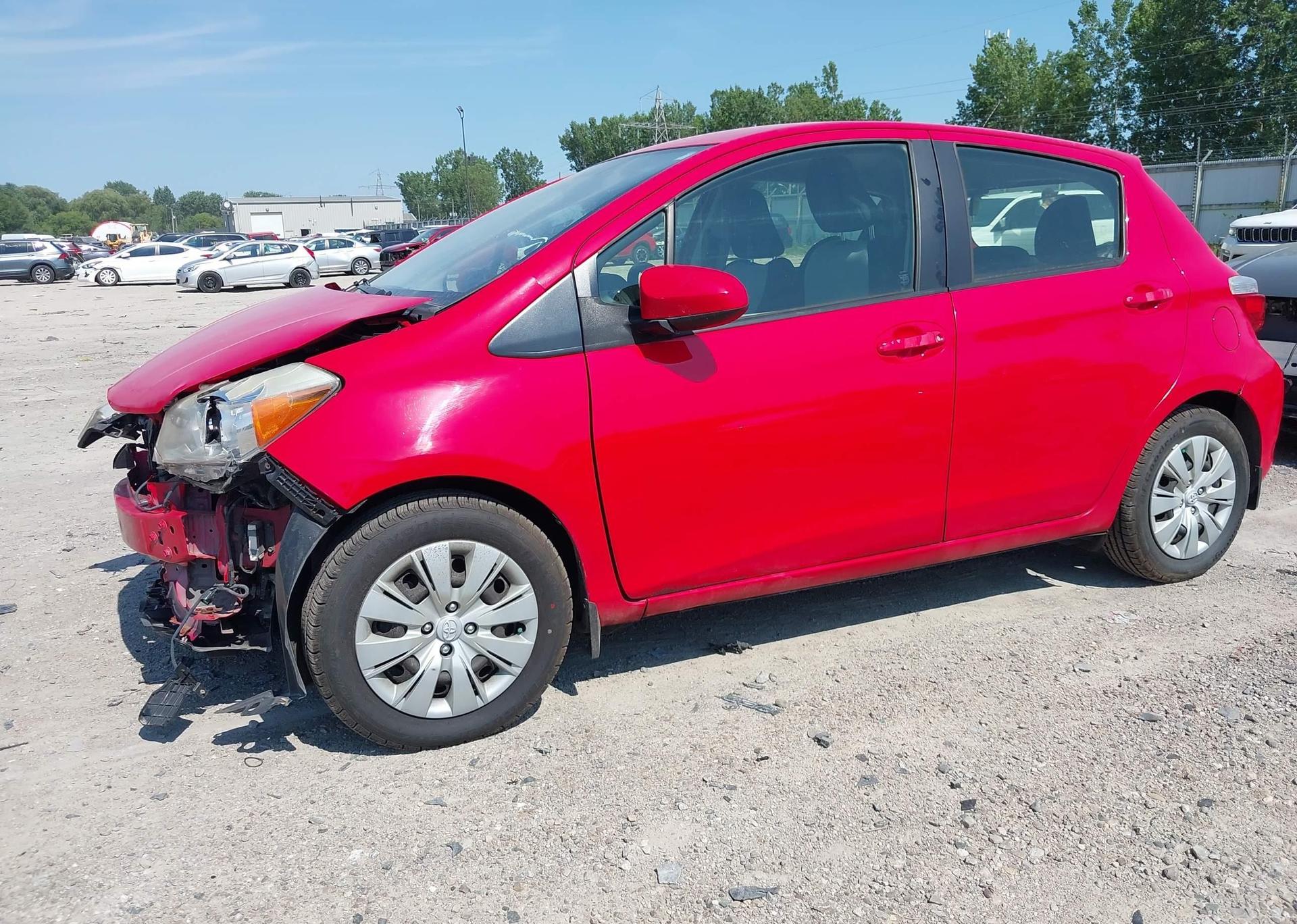 2013 TOYOTA YARIS LE