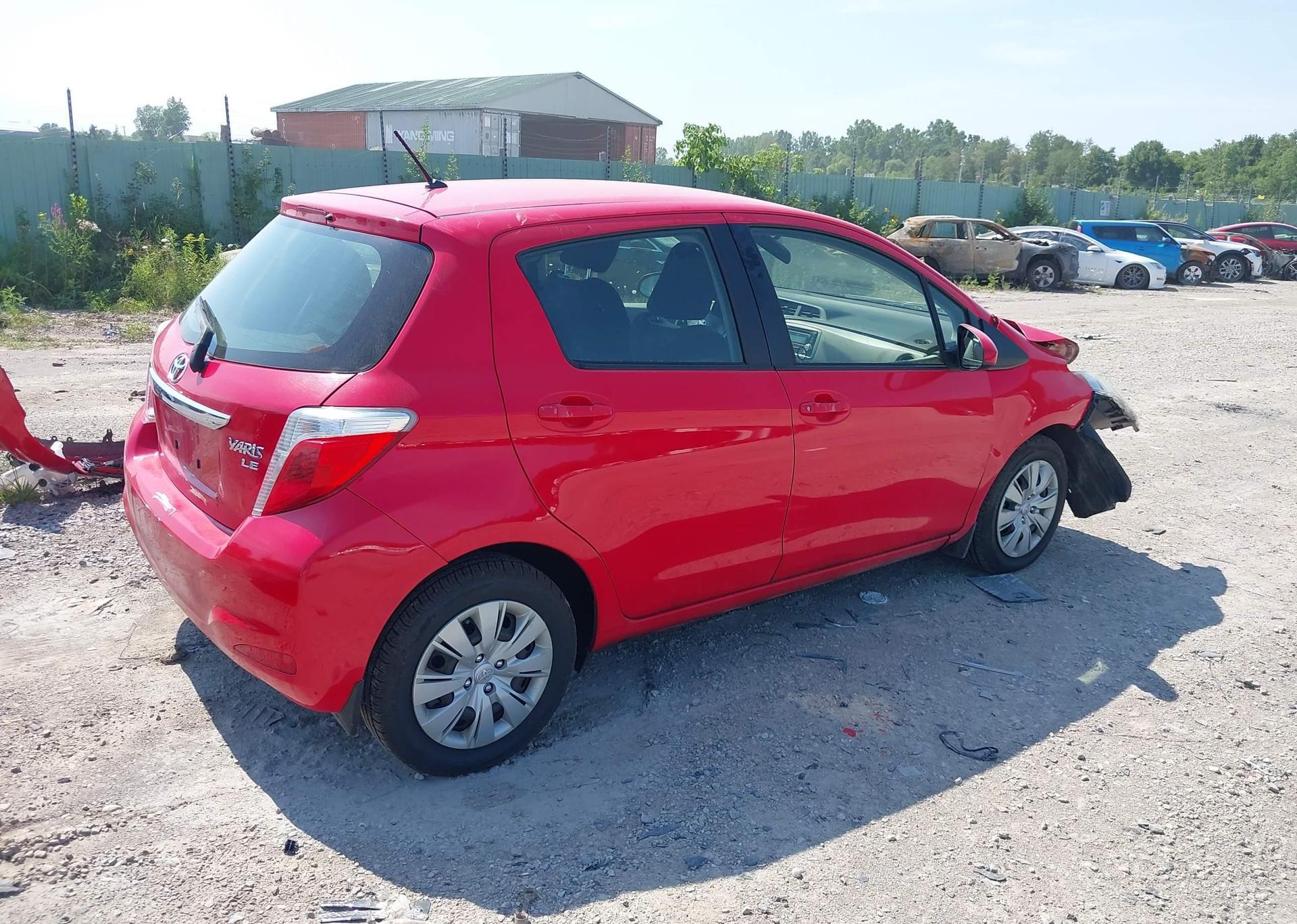 2013 TOYOTA YARIS LE