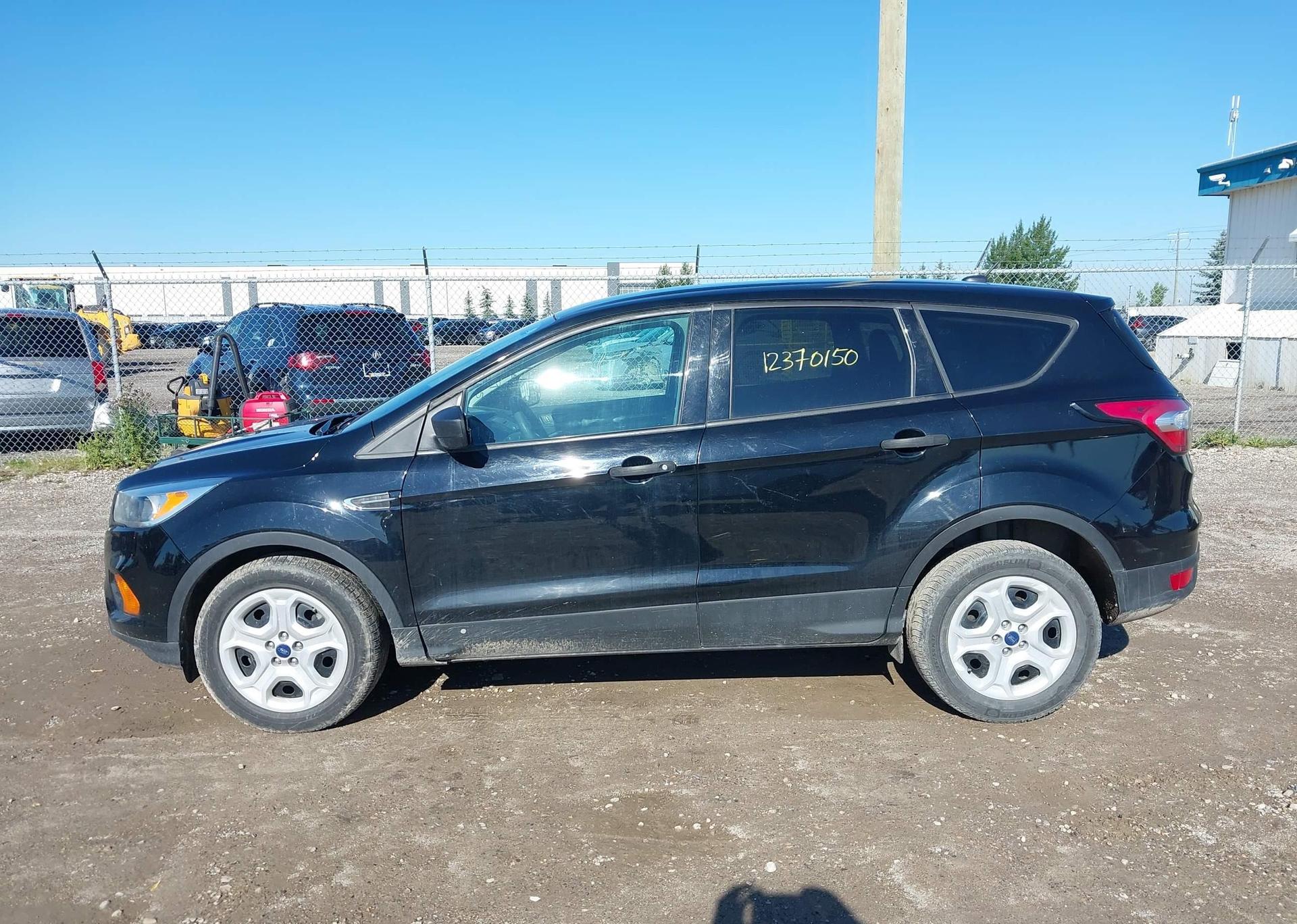 2017 FORD ESCAPE S