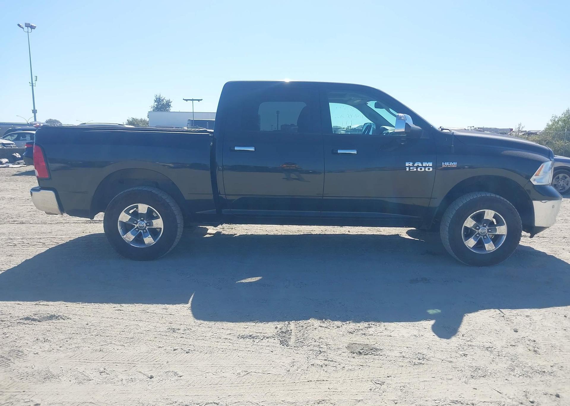 2018 RAM 1500 SLT