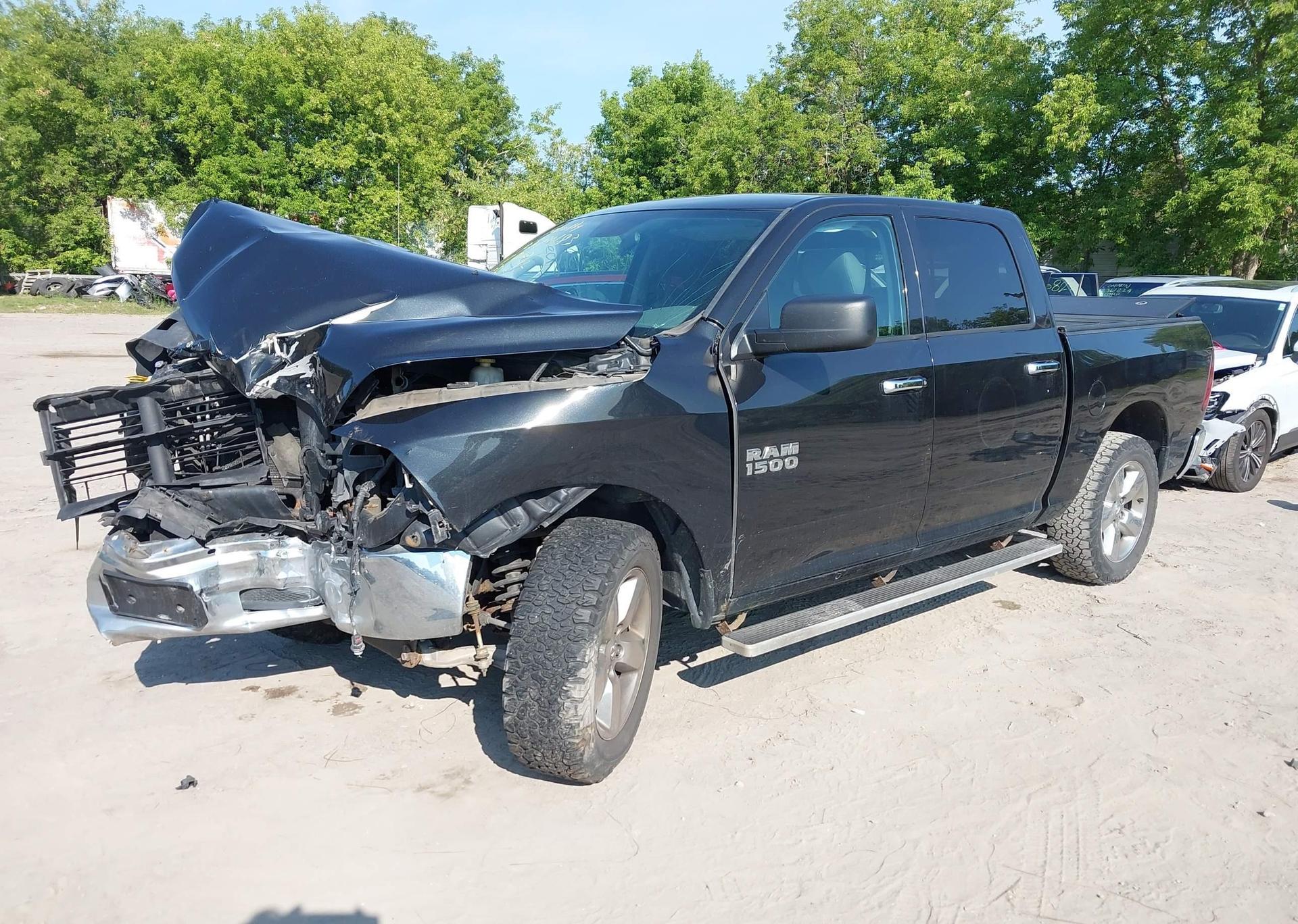 2017 RAM 1500 SLT