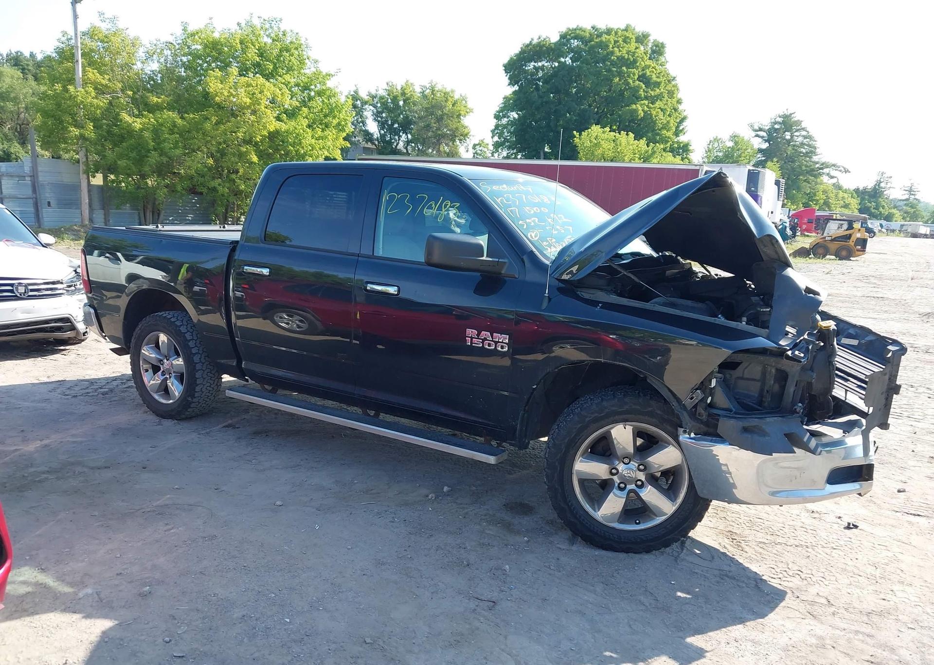 2017 RAM 1500 SLT