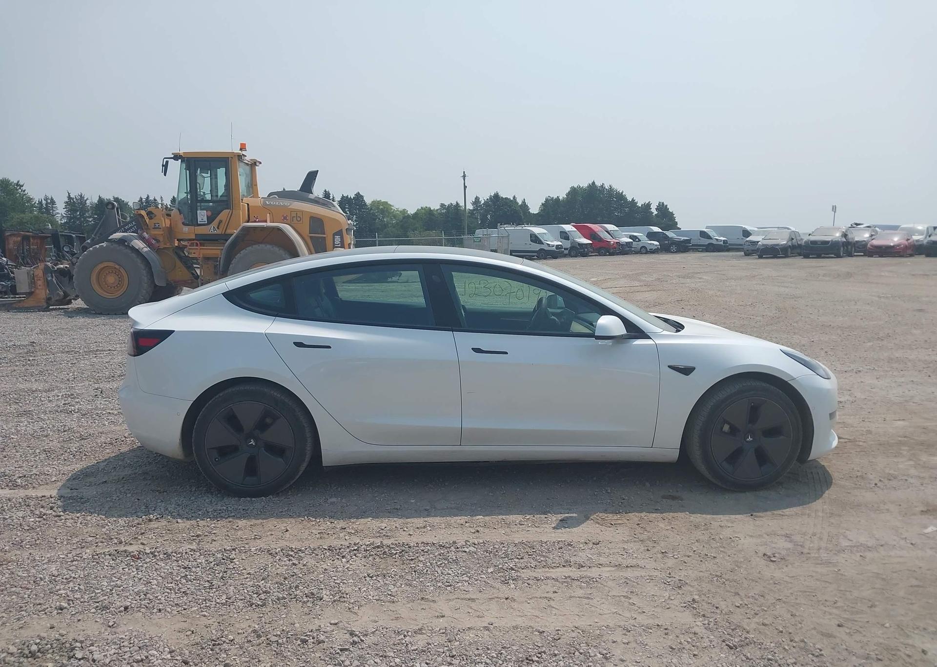 2021 TESLA MODEL 3