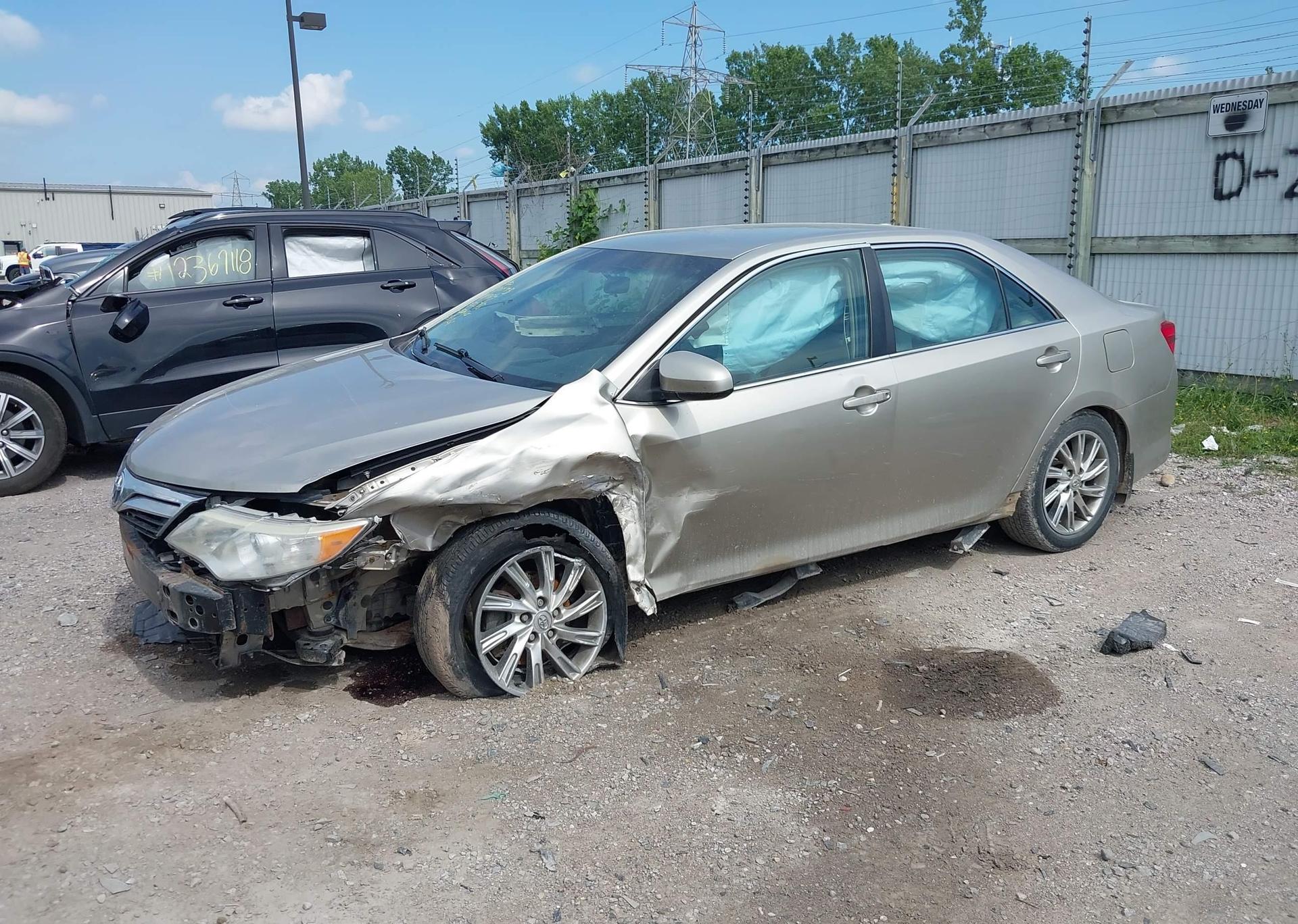 2014 TOYOTA CAMRY L