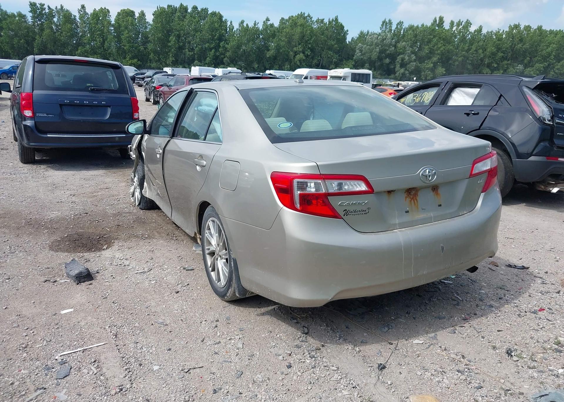 2014 TOYOTA CAMRY L