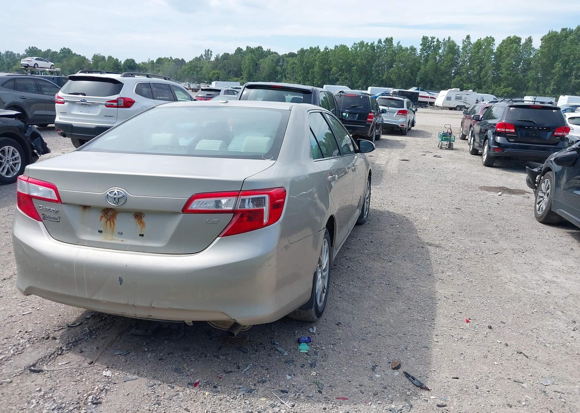 2014 TOYOTA CAMRY L