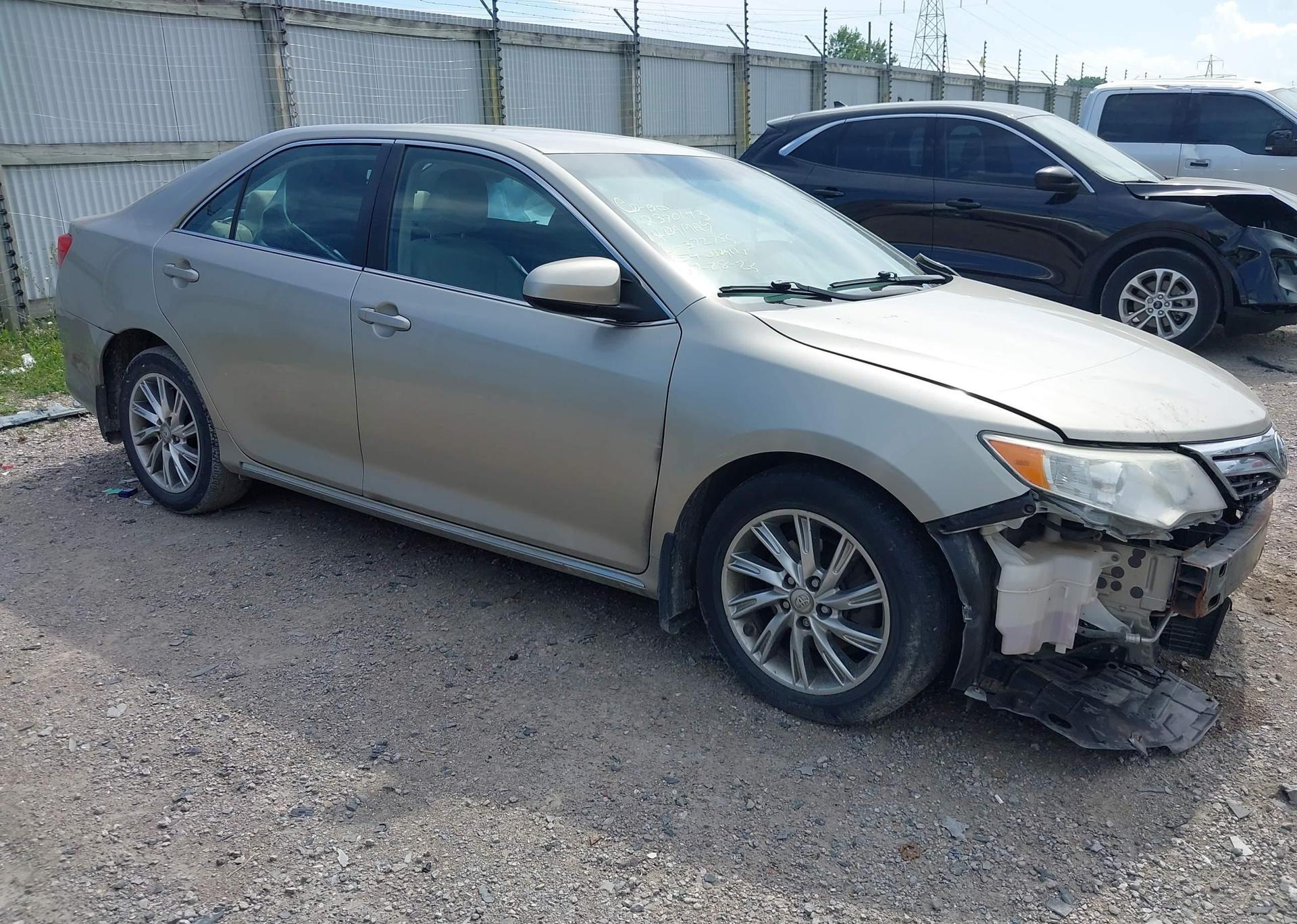 2014 TOYOTA CAMRY L