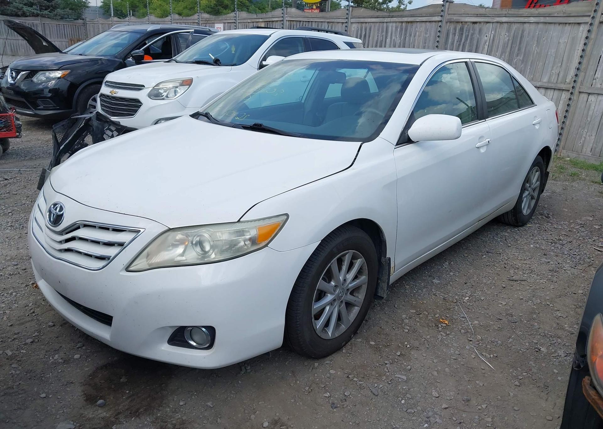 2010 TOYOTA CAMRY SE