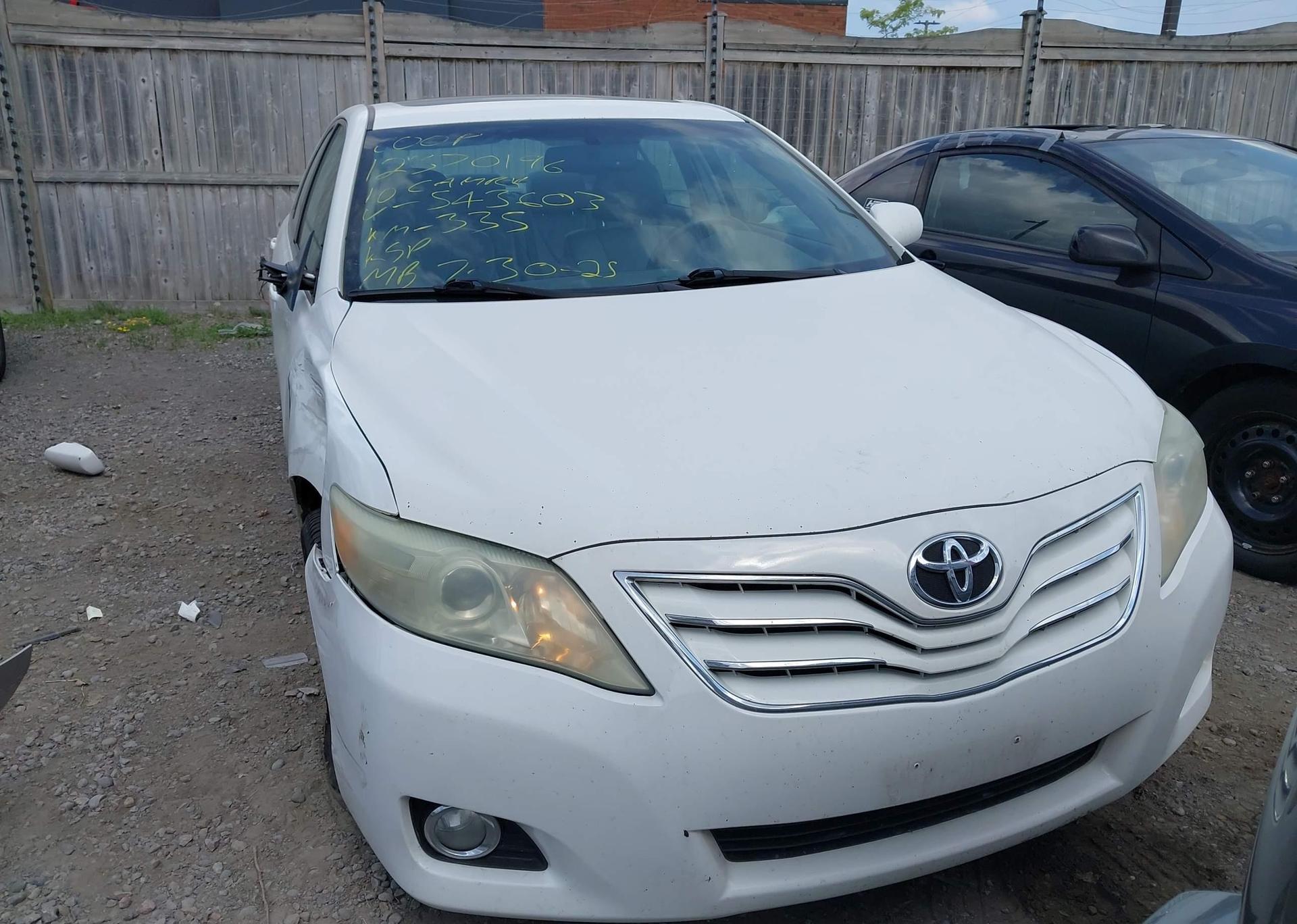 2010 TOYOTA CAMRY SE