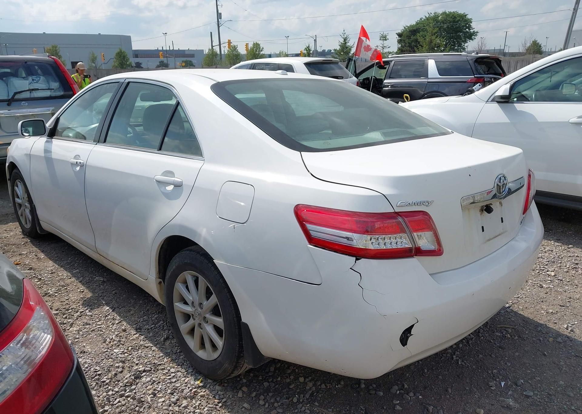 2010 TOYOTA CAMRY SE