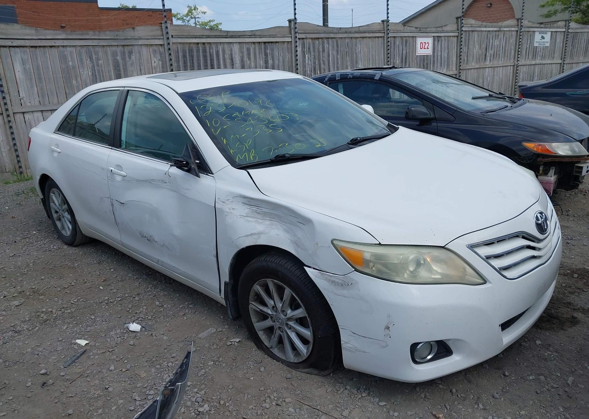 2010 TOYOTA CAMRY SE