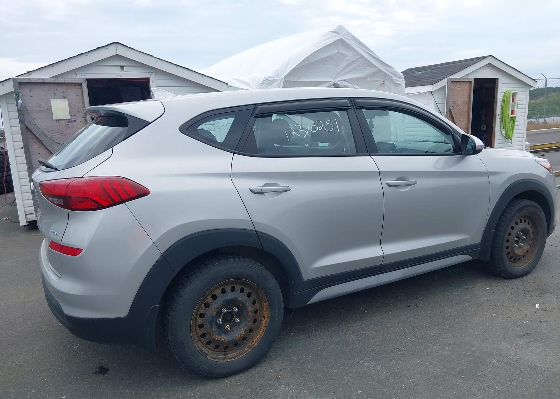 2021 HYUNDAI TUCSON SE