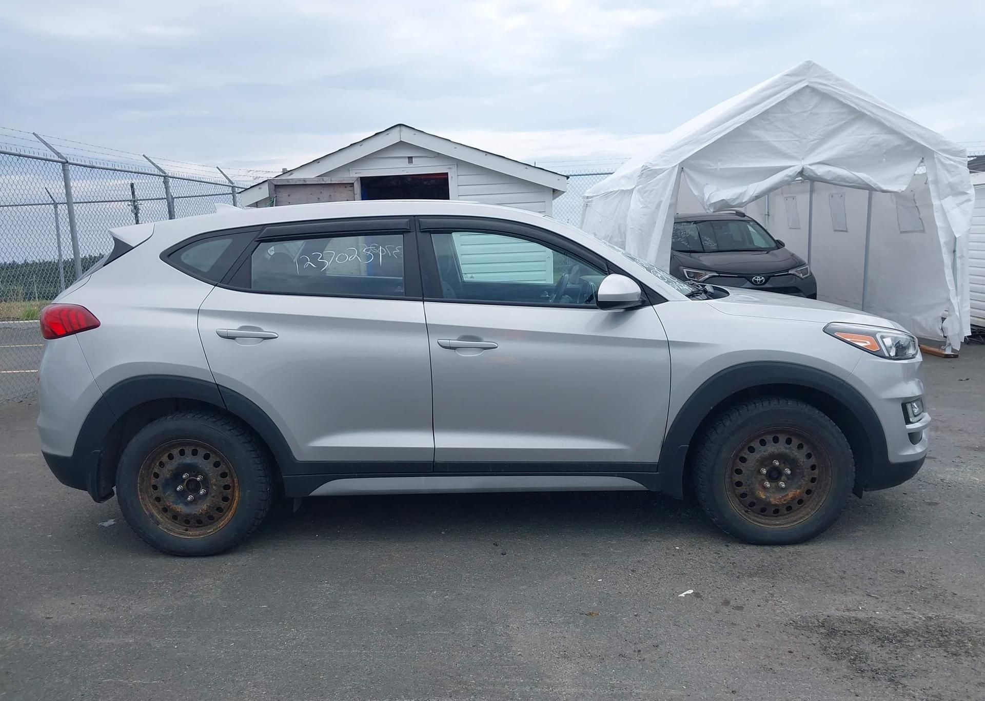 2021 HYUNDAI TUCSON SE